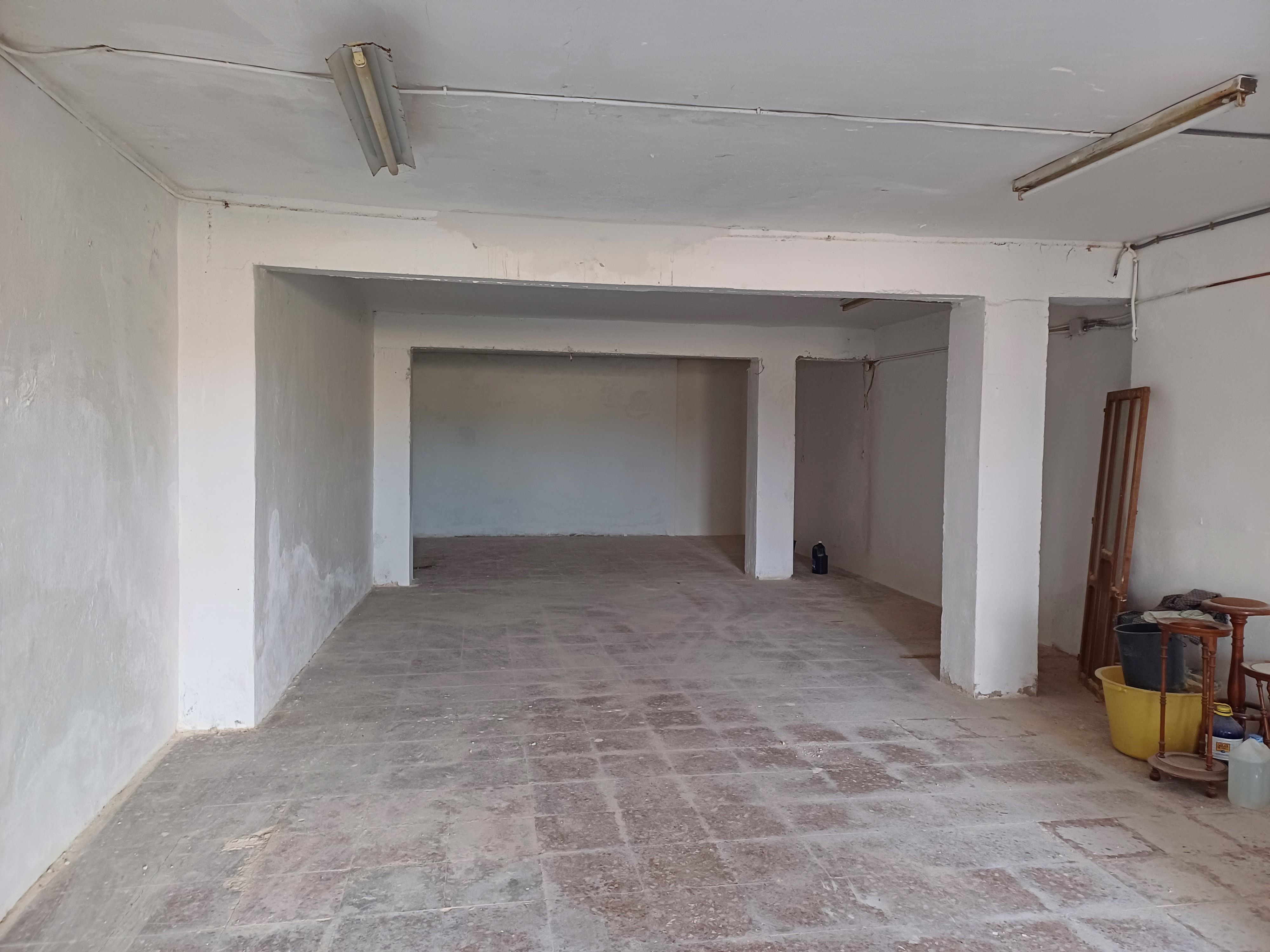 LOCAL COMERCIAL DE 85 MTS EN AVENIDA DE LA PAZ DE YECLA