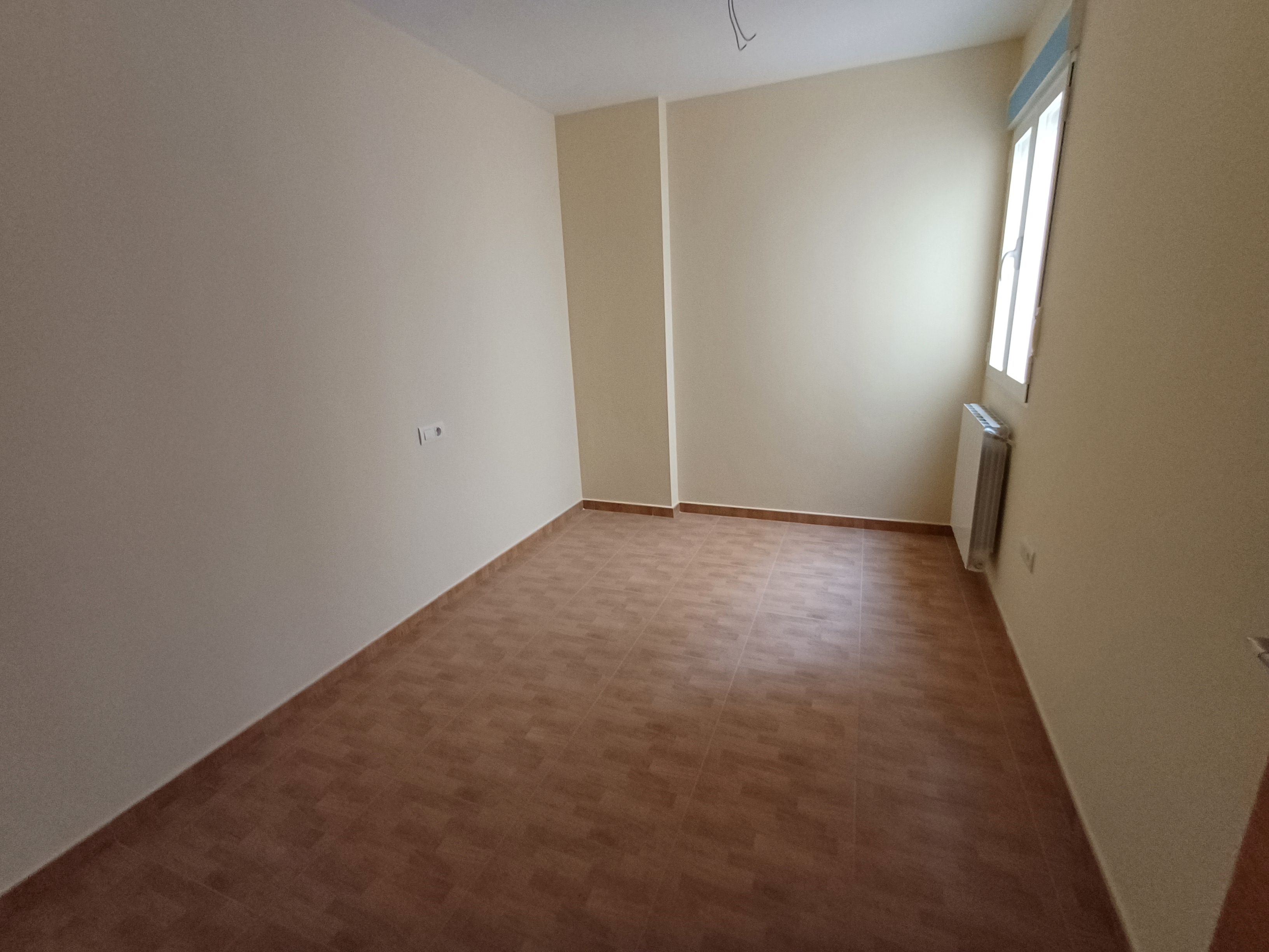 PISOS NUEVOS CENTRICOS Y EN YECLA