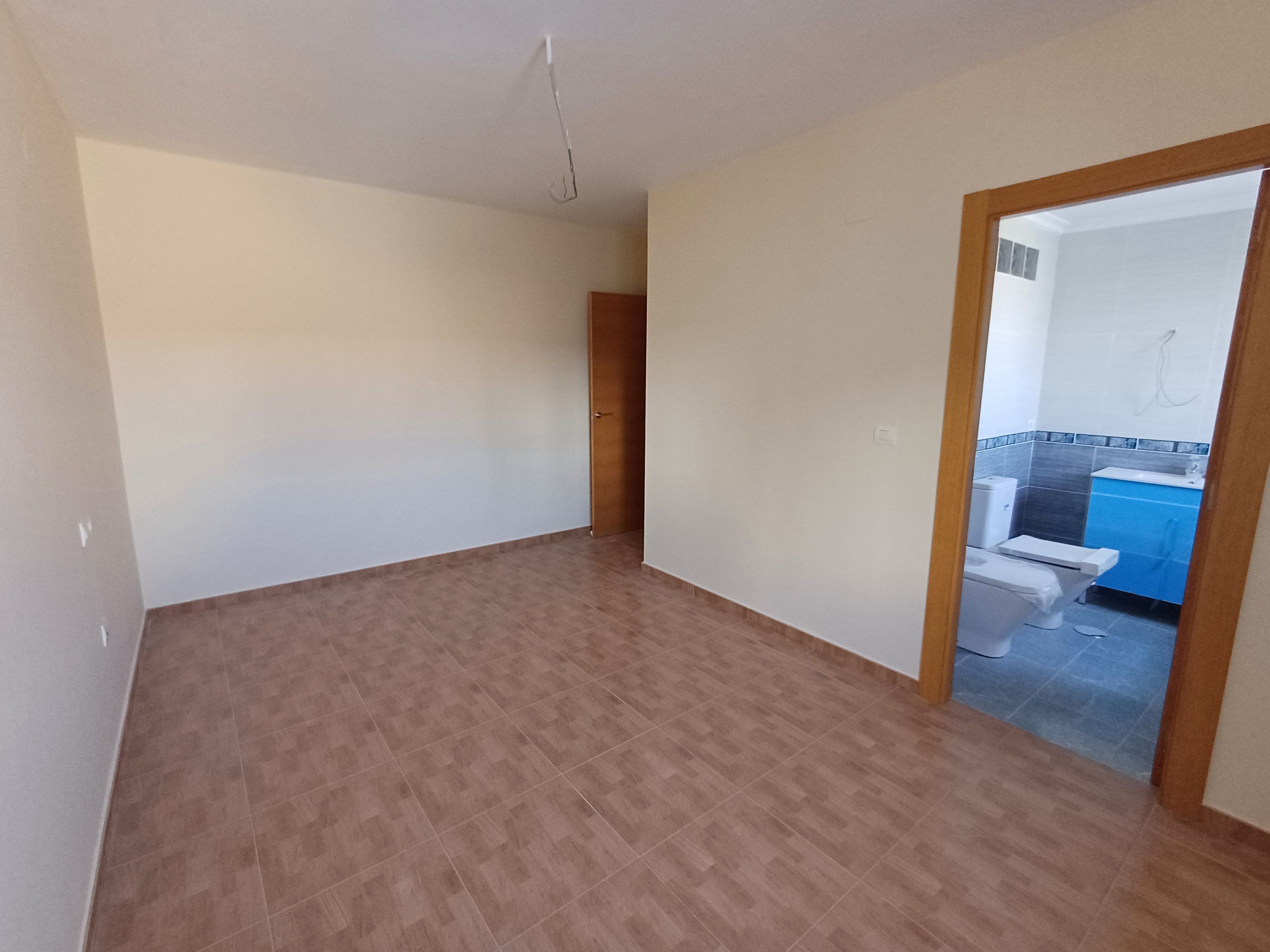 PISOS NUEVOS CENTRICOS Y EN YECLA