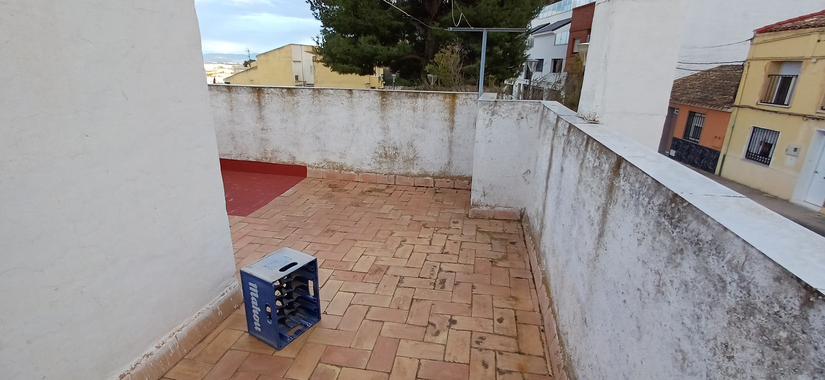 CASA INDEPENDIENTE EN LA LADERA DEL CASTILLO DE YECLA