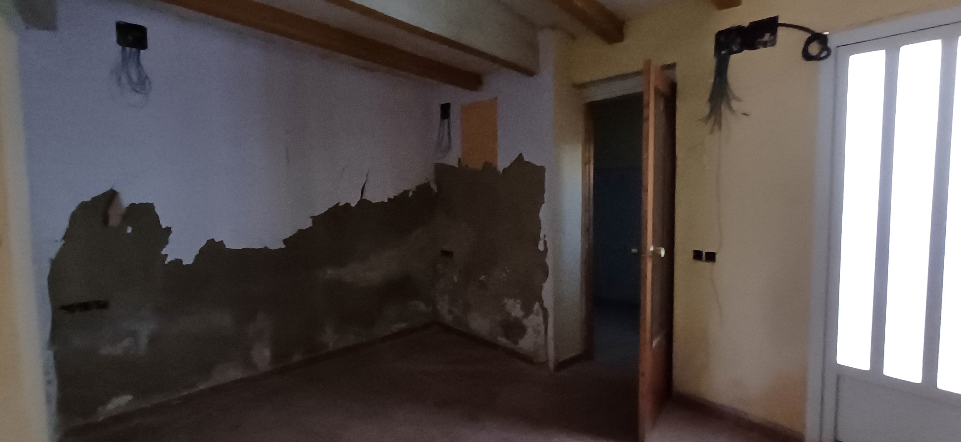 CASA PARA ACABAR DE OBRA ZONA DE LA IGLESIA VIEJA Y EN YECLA