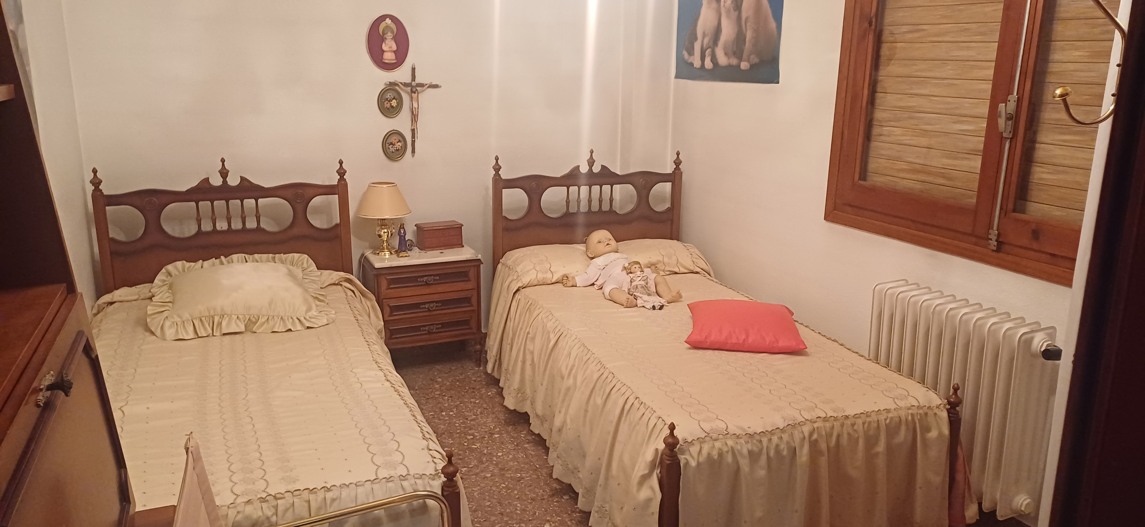 PISO MUY CENTRICO CON ASCENSOR Y EN YECLA