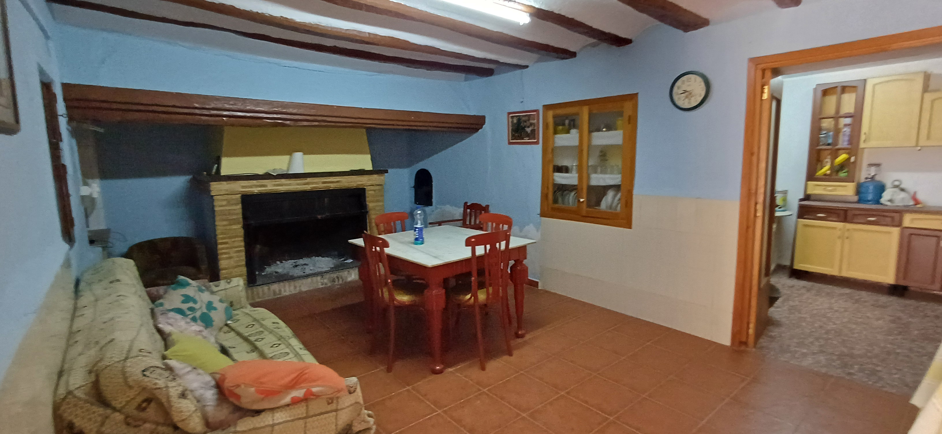 CASA DE CAMPO GRANDE,COCHERA CERRADA Y EN YECLA