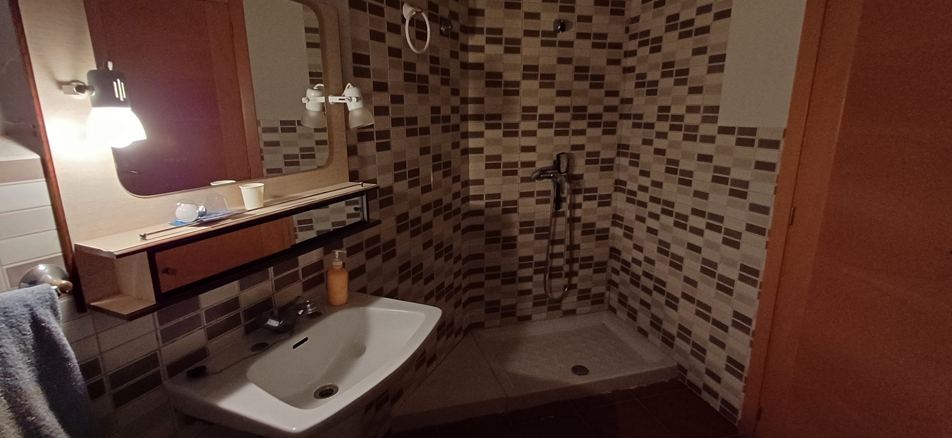 CASA DE CAMPO GRANDE,COCHERA CERRADA Y EN YECLA