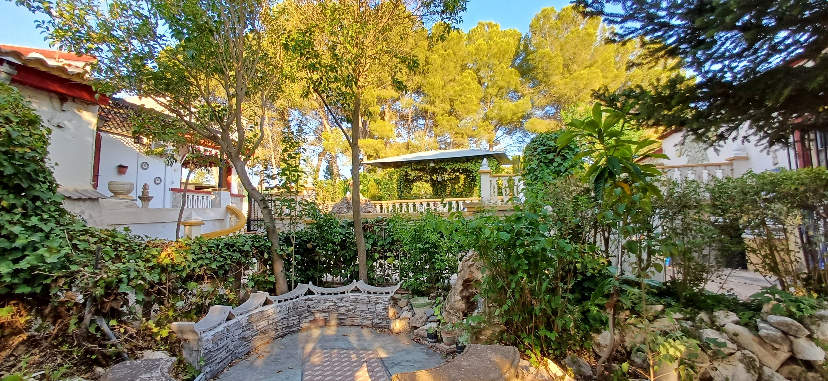 CHALET MUY CERCA DE YECLA PARA VIVIR TODO EL AÑO