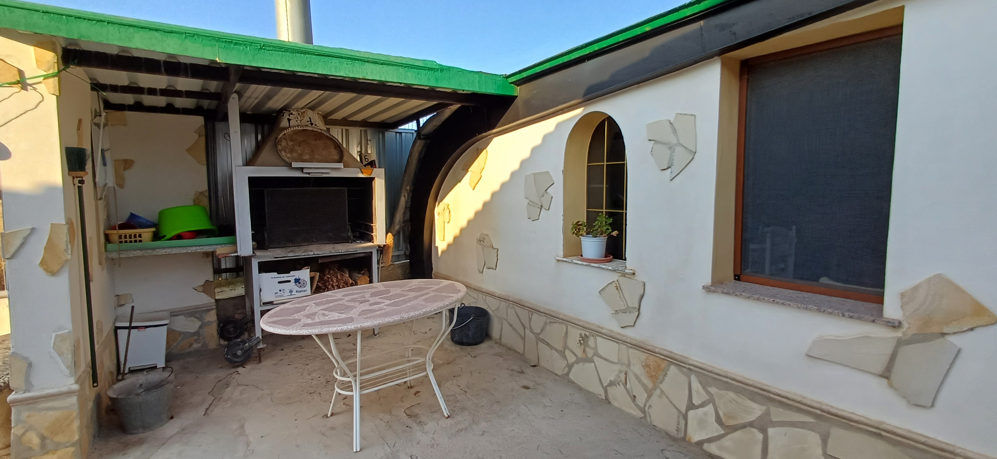 CHALET MUY CERCA DE YECLA PARA VIVIR TODO EL AÑO