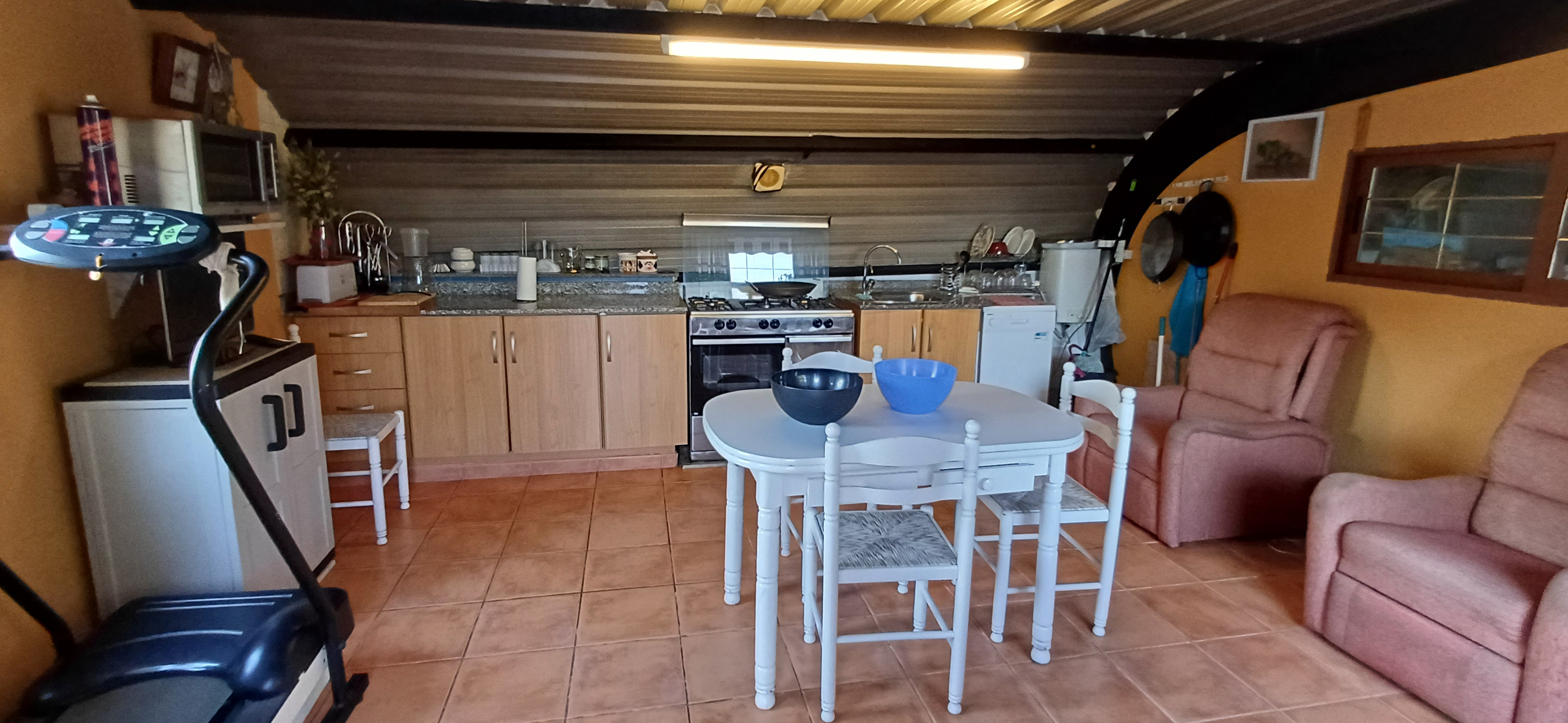 CHALET MUY CERCA DE YECLA PARA VIVIR TODO EL AÑO