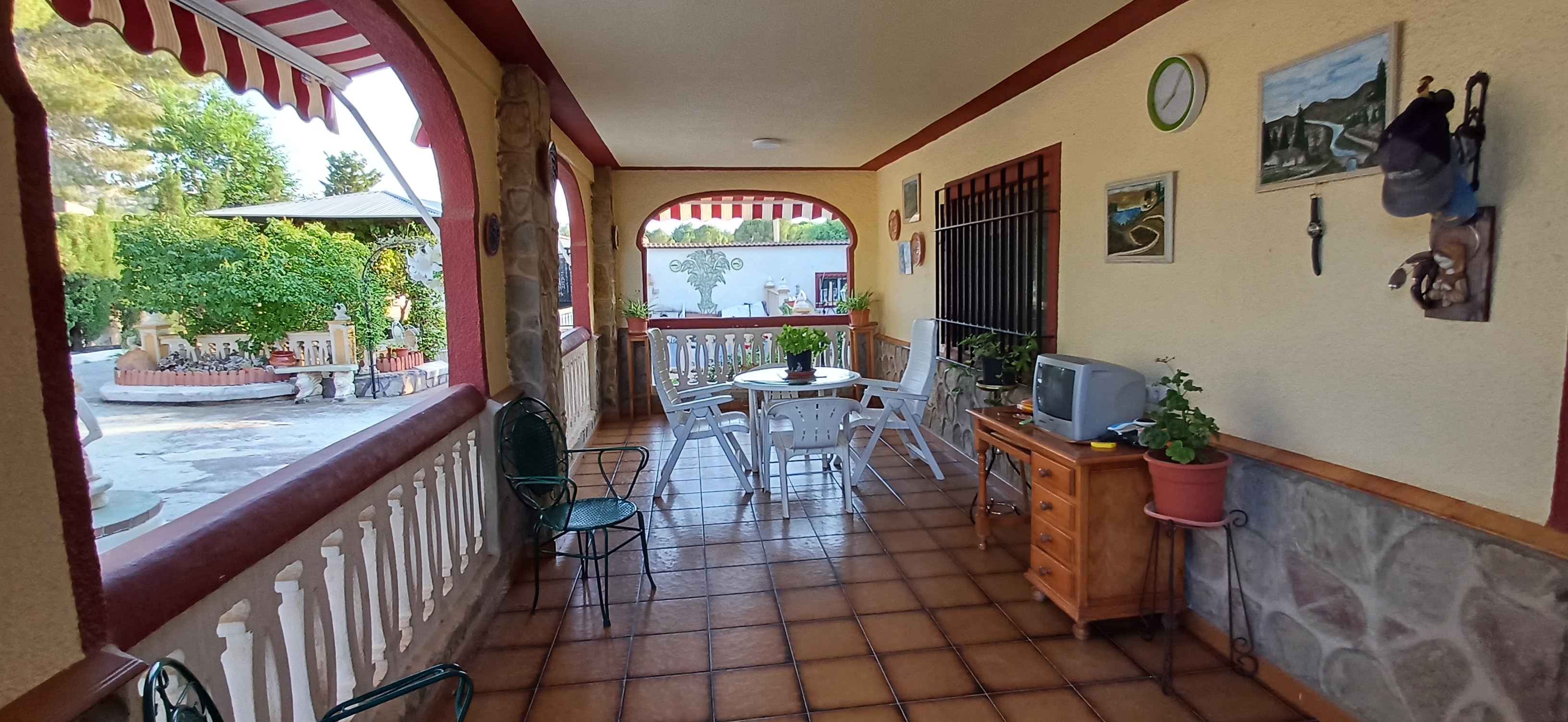 CHALET MUY CERCA DE YECLA PARA VIVIR TODO EL AÑO