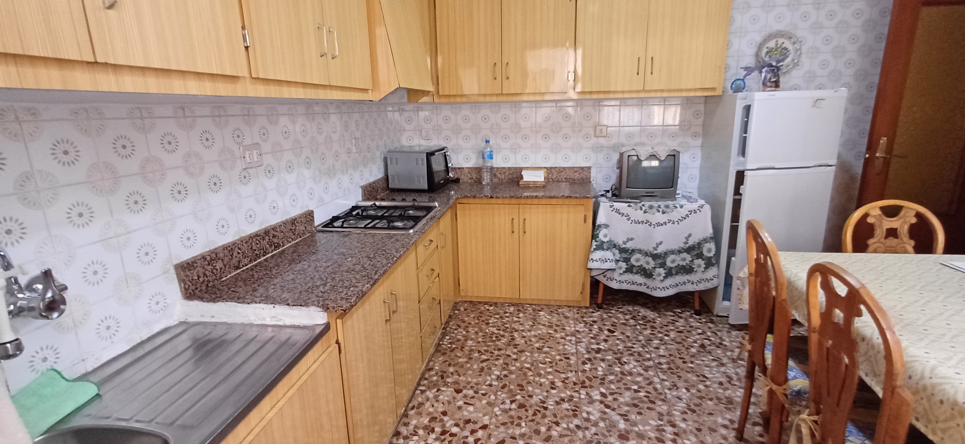 PISO CENTRICO AMUEBLADO PARA ENTRAR A VIVIR Y EN YECLA