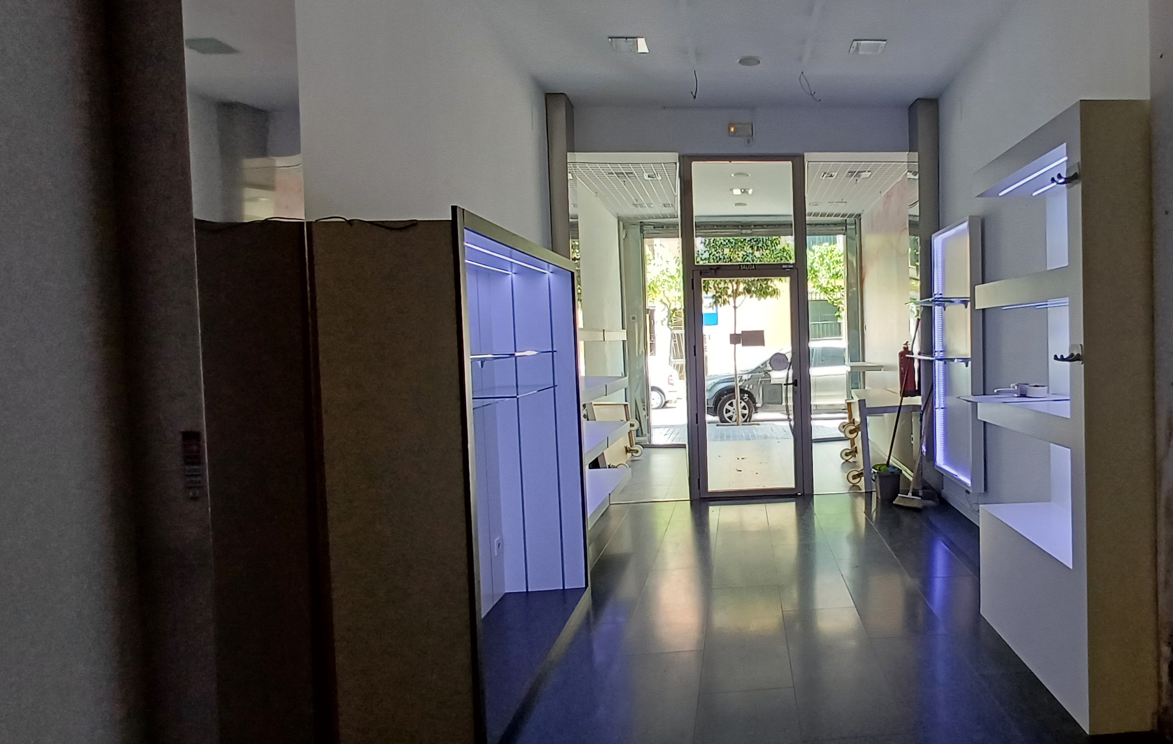 LOCAL COMERCIAL PARA NEGOCIO EN CALLE SAN JOSE DE 100 MTS DE ALQUILER Y EN YECLA