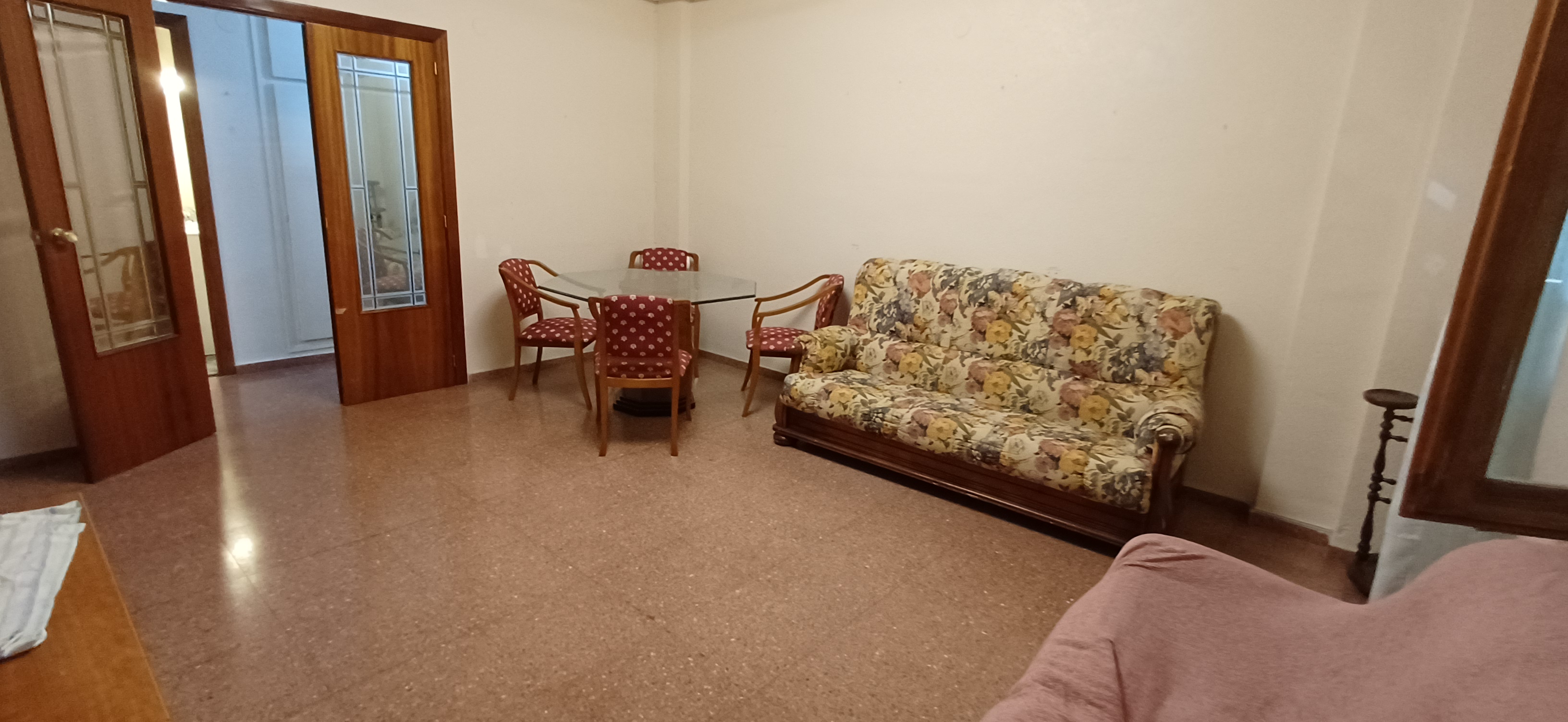 PISO CON ASCENSOR CERCA DEL HOSPITAL Y EN YECLA