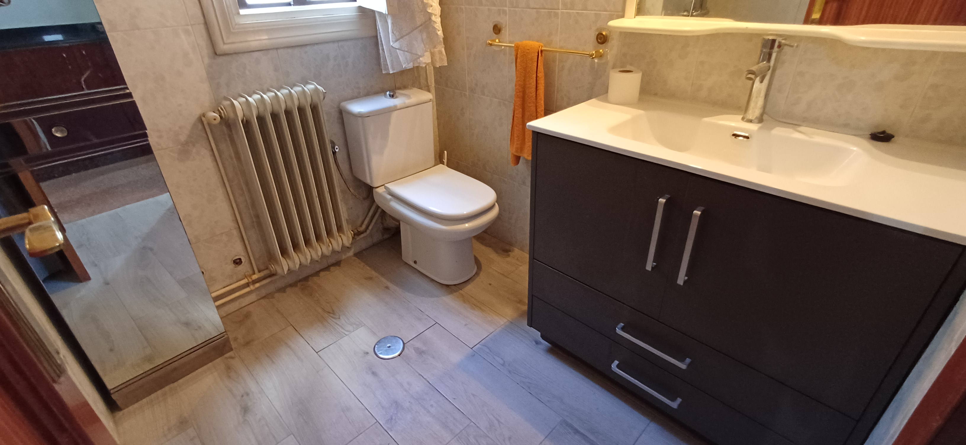 PISO CON ASCENSOR MUY CENTRICO Y EN YECLA