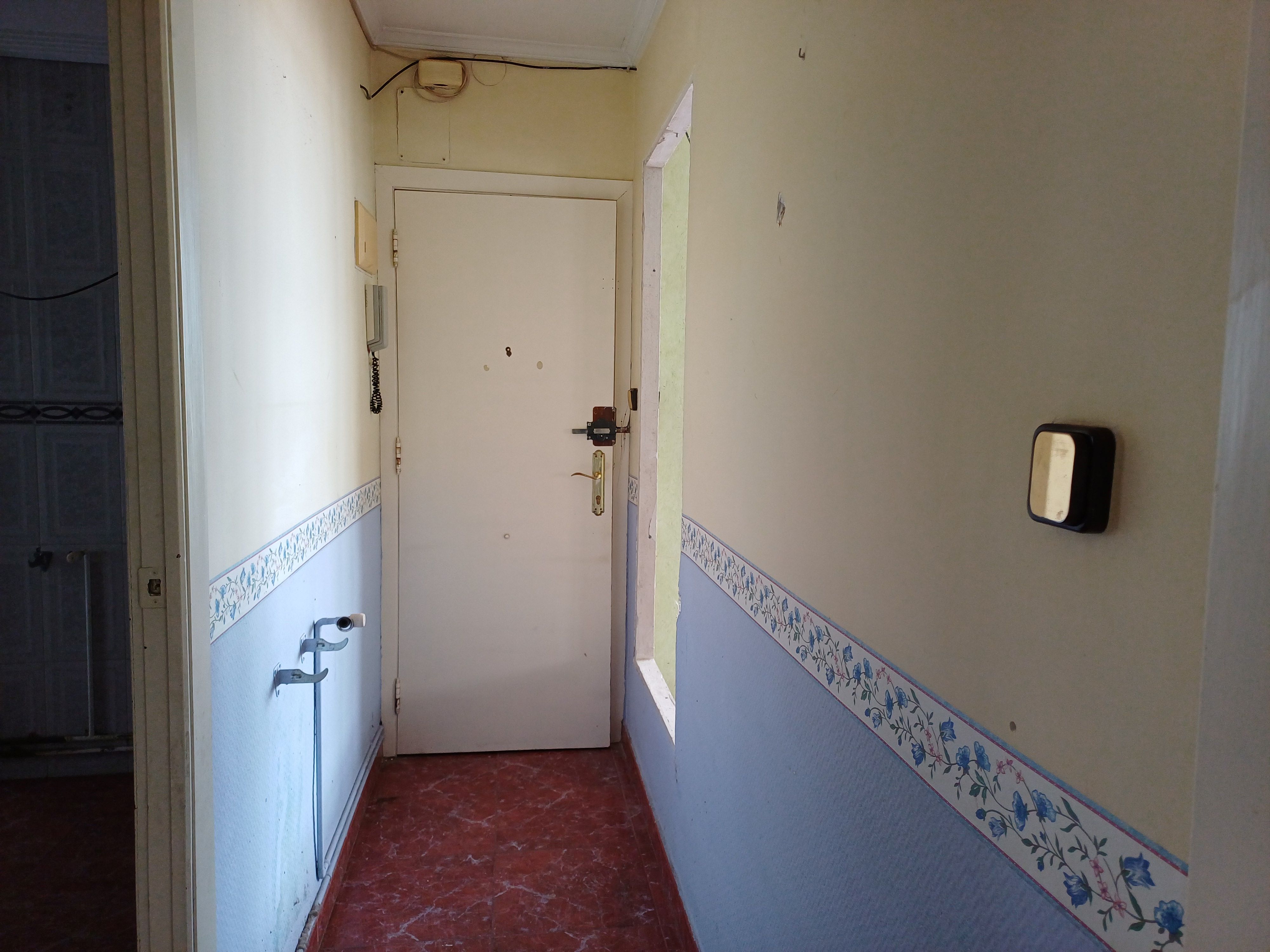 PISO EN CALLE COLON MUY CENTRICO Y EN YECLA