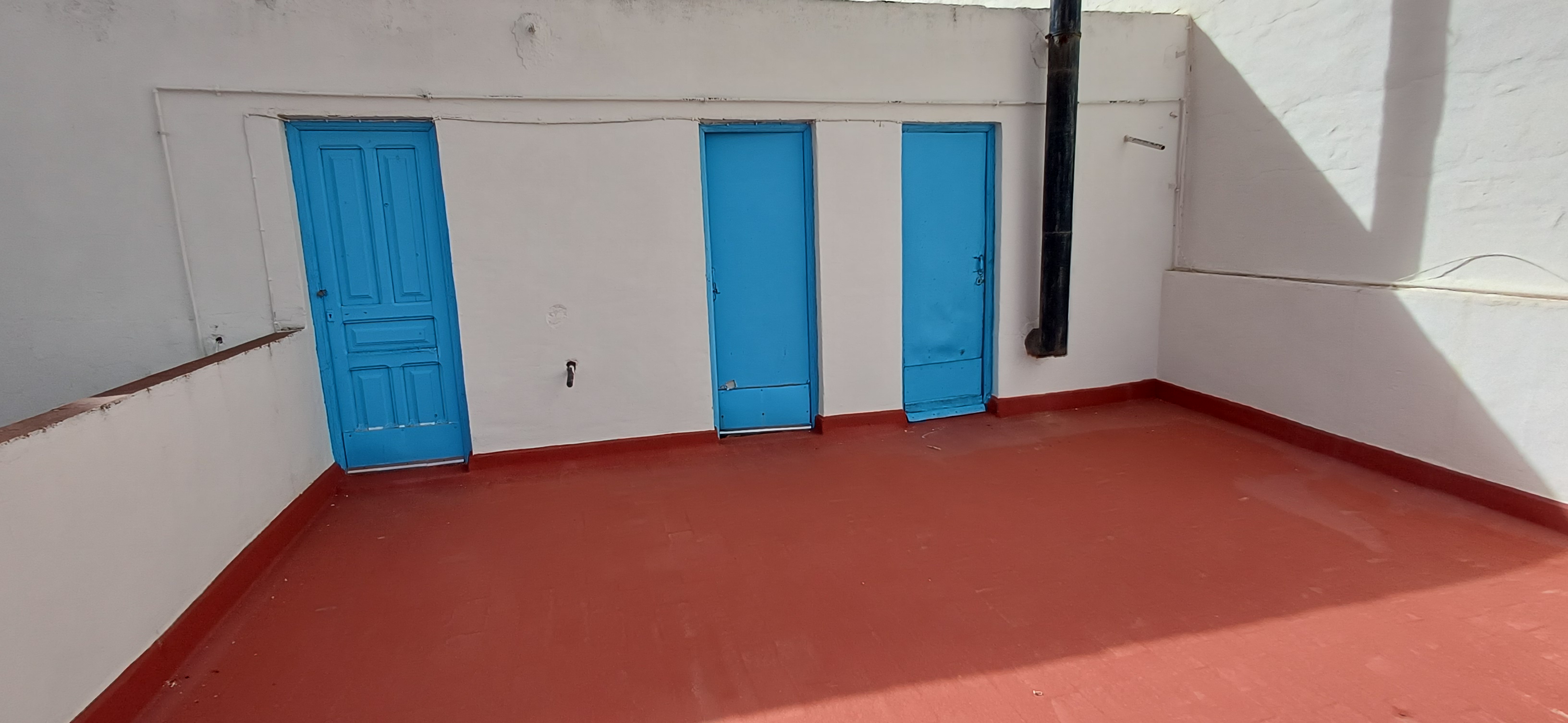 PISO GRANDE CERCA DE PLAZA DE SAN CAYETANO EN YECLA