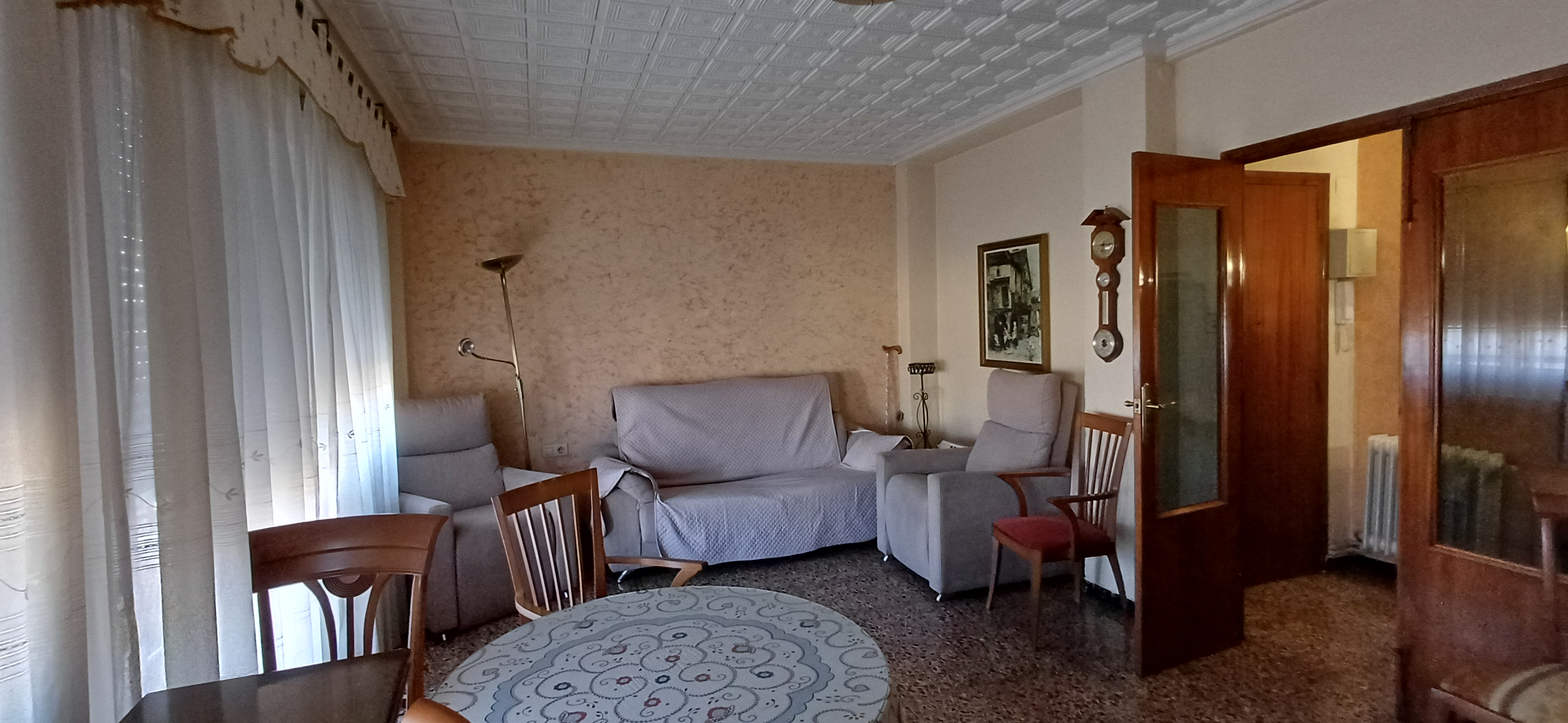 PISO GRANDE CERCA DE PLAZA DE SAN CAYETANO EN YECLA