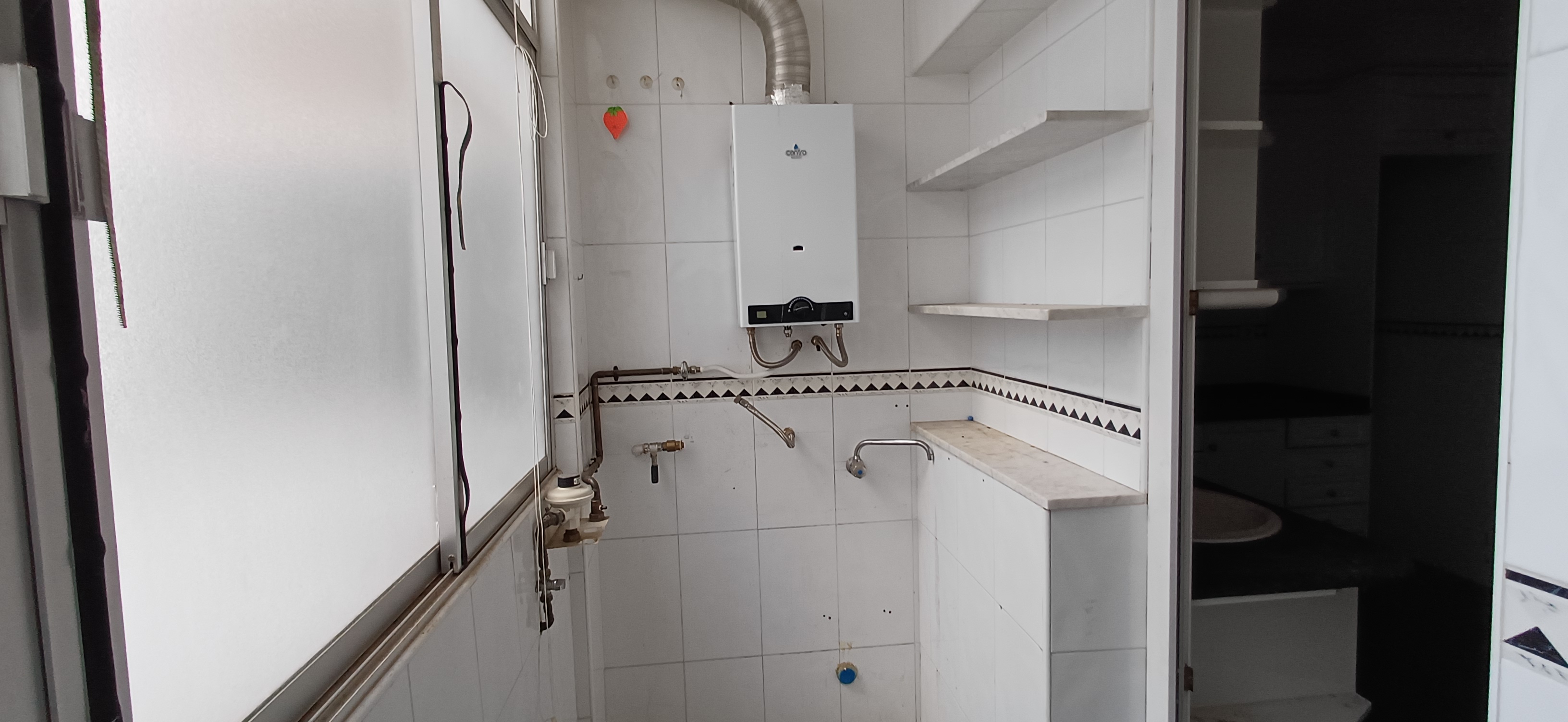 PISO JUNTO AL HOSPITAL Y A LA FERIA DEL MUEBLE DE YECLA.