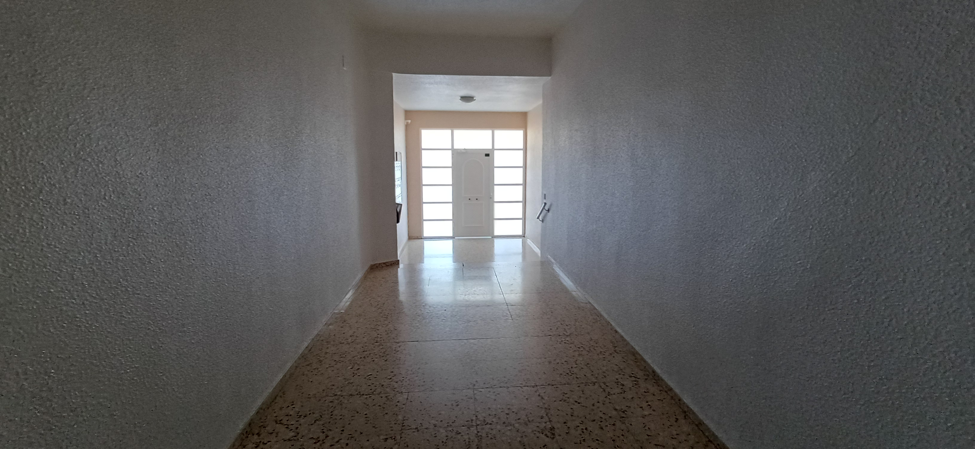 PISO JUNTO AL HOSPITAL Y A LA FERIA DEL MUEBLE DE YECLA.