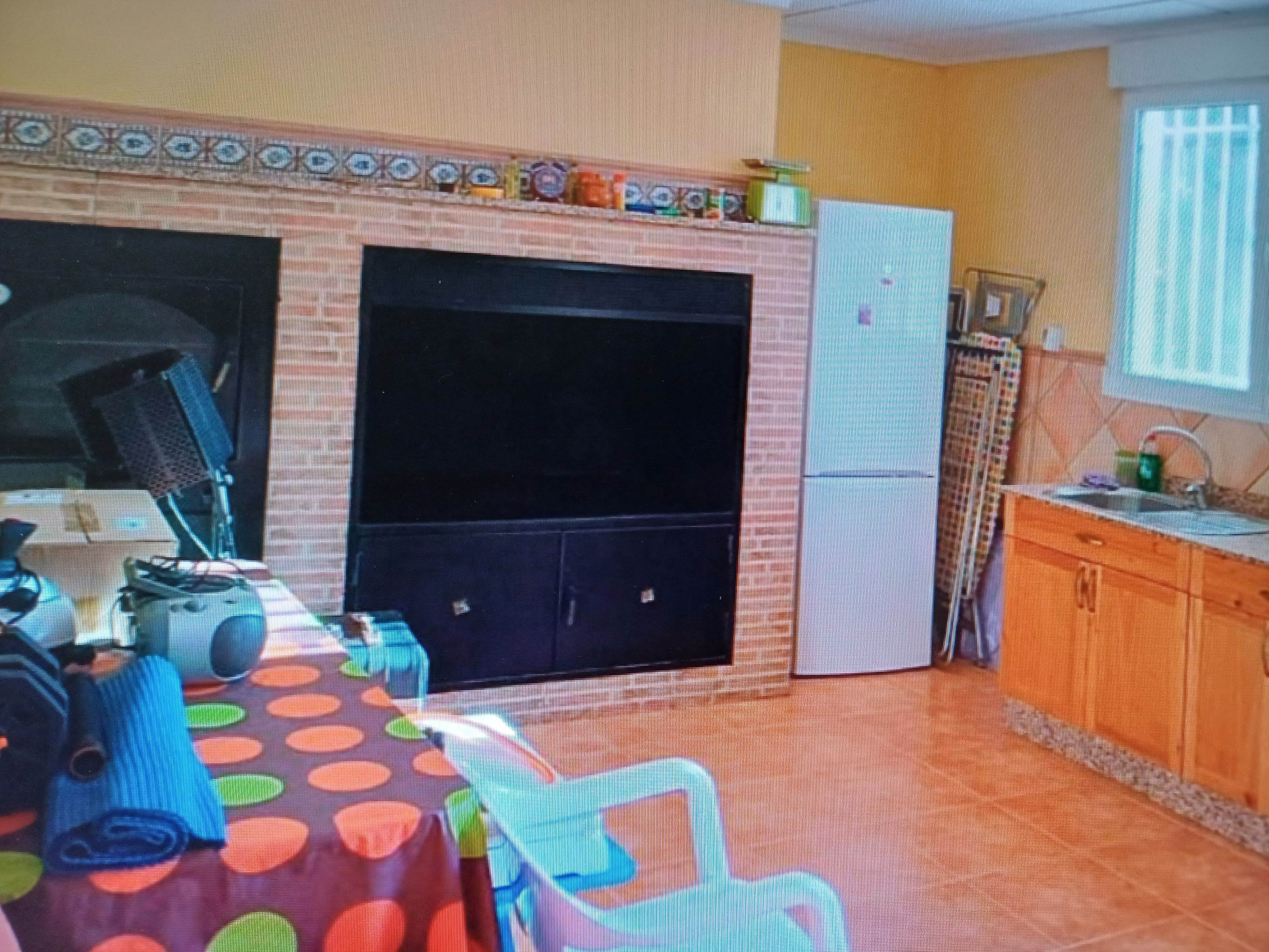 CHALET PARA VIVIR TODO EL AÑO Y MUY CERCA DE YECLA