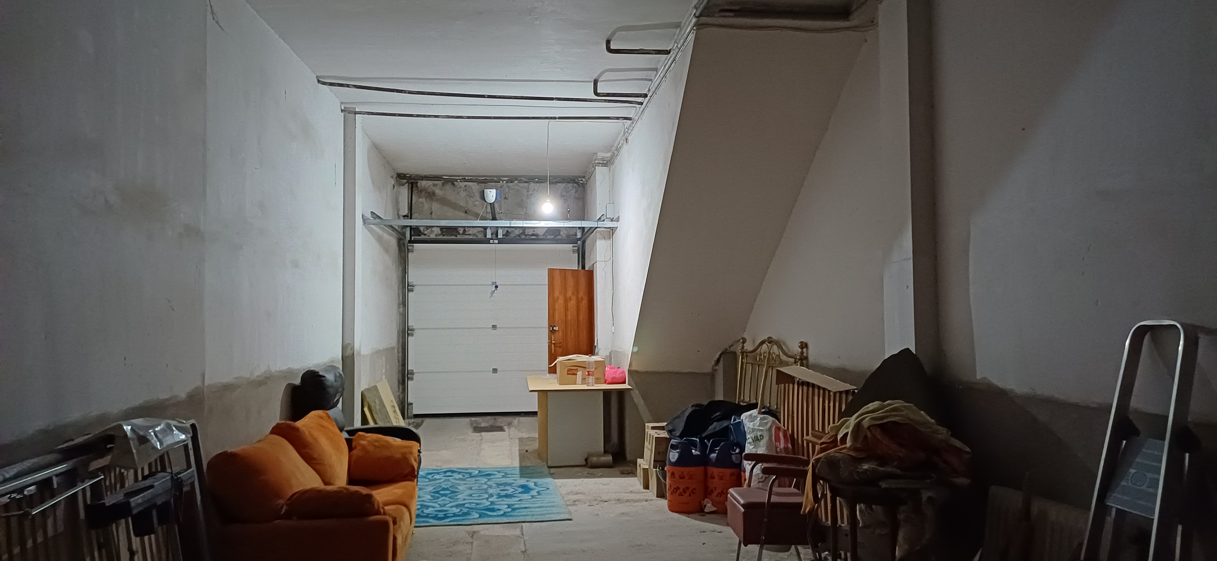 DUPLEX INDEPENDIENTE JUNTO A LA PLAZA DE SAN CAYETANO Y EN YECLA