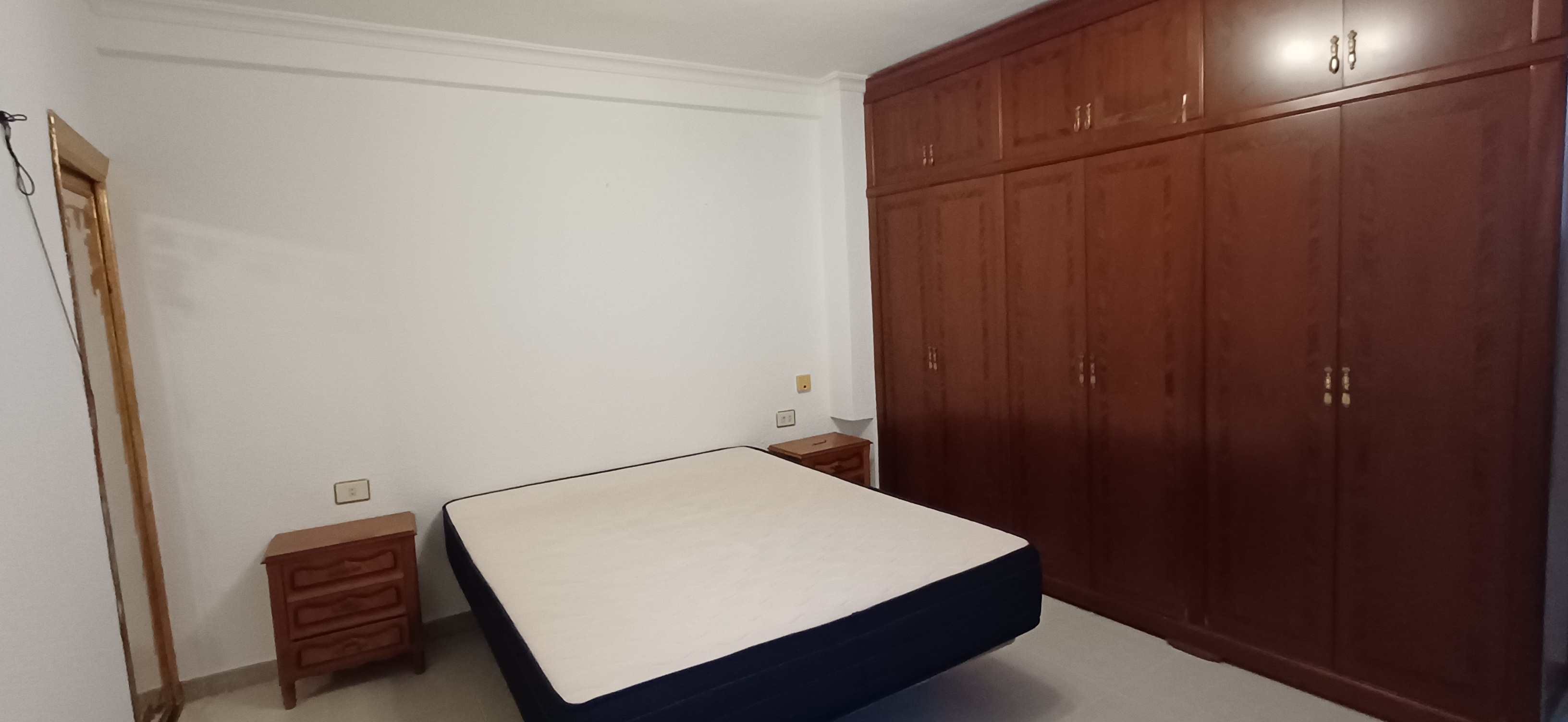 DUPLEX INDEPENDIENTE JUNTO A LA PLAZA DE SAN CAYETANO Y EN YECLA