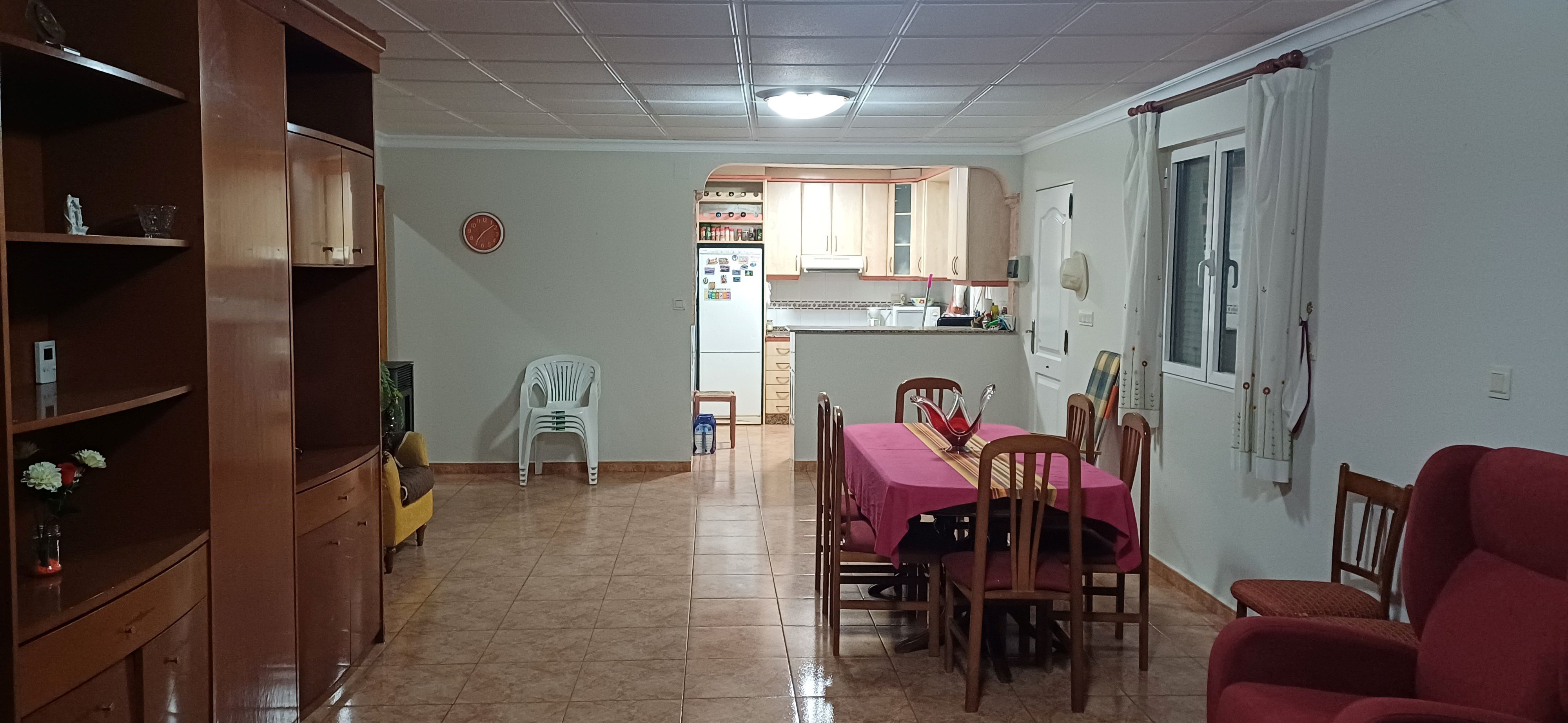 CHALET PARA VIVIR TODO EL AÑO Y MUY CERCA DE YECLA