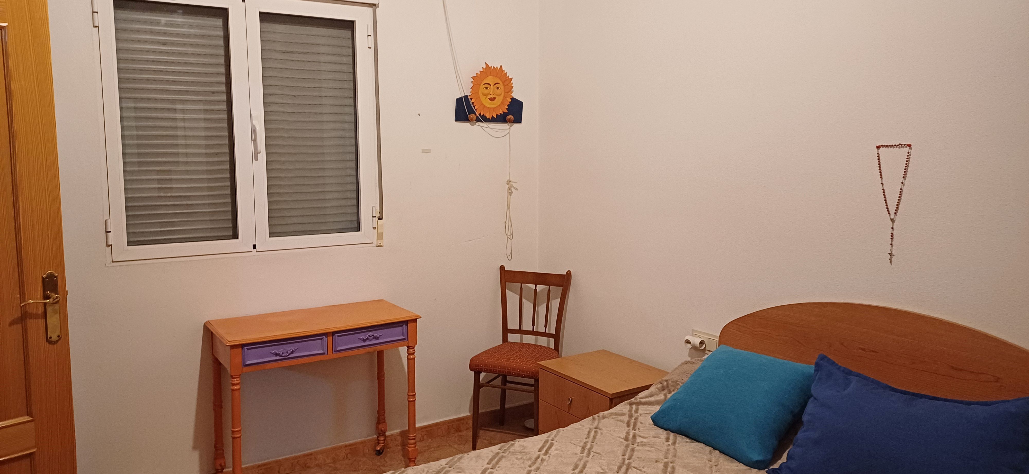 CHALET PARA VIVIR TODO EL AÑO Y MUY CERCA DE YECLA