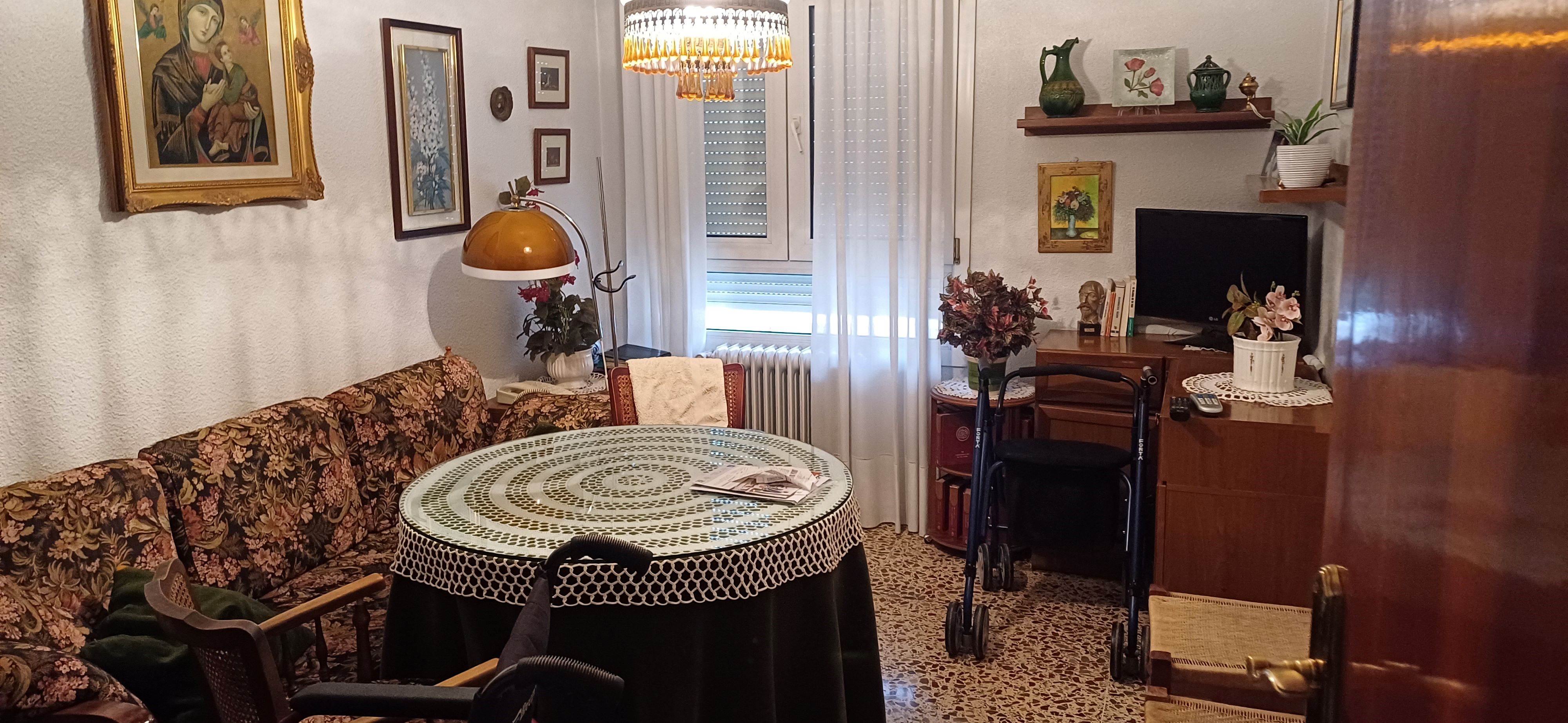 PISO GRANDE CON ASCENSOR SUPER CENTRICO Y EN YECLA