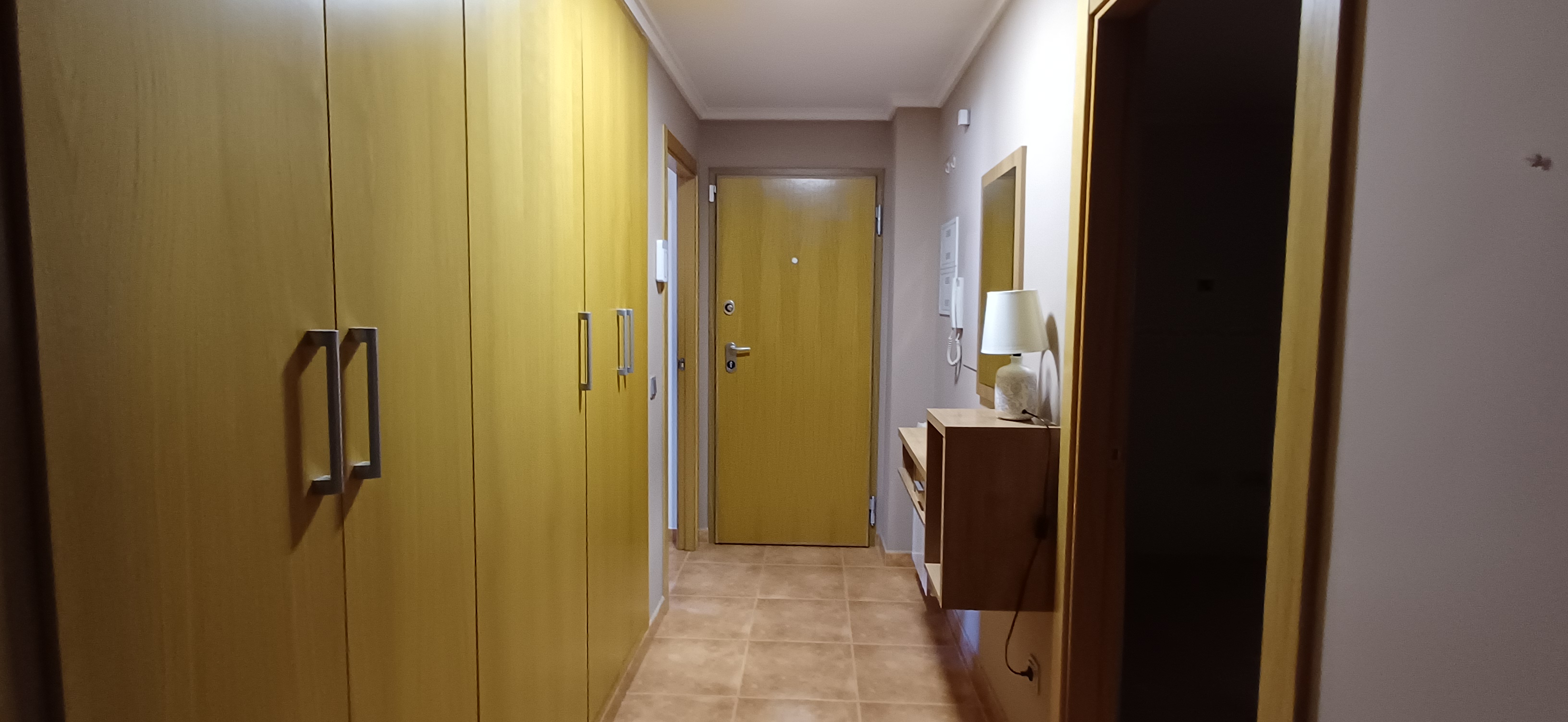 PISO MUY NUEVO EN ZONA PLAZA DE TOROS Y EN YECLA