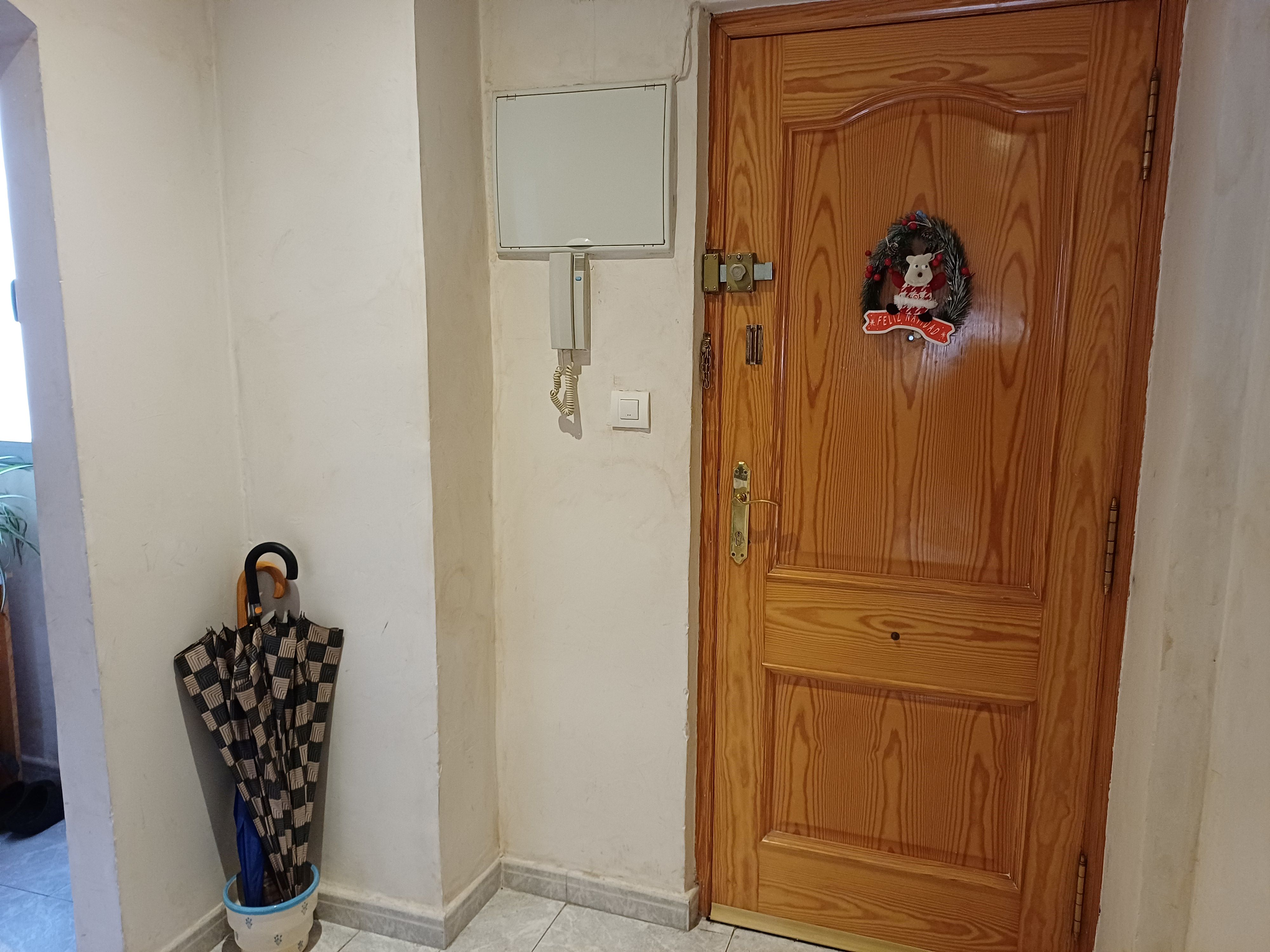 PISO REFORMADO CON MUEBLES CENTRICO Y EN YECLA