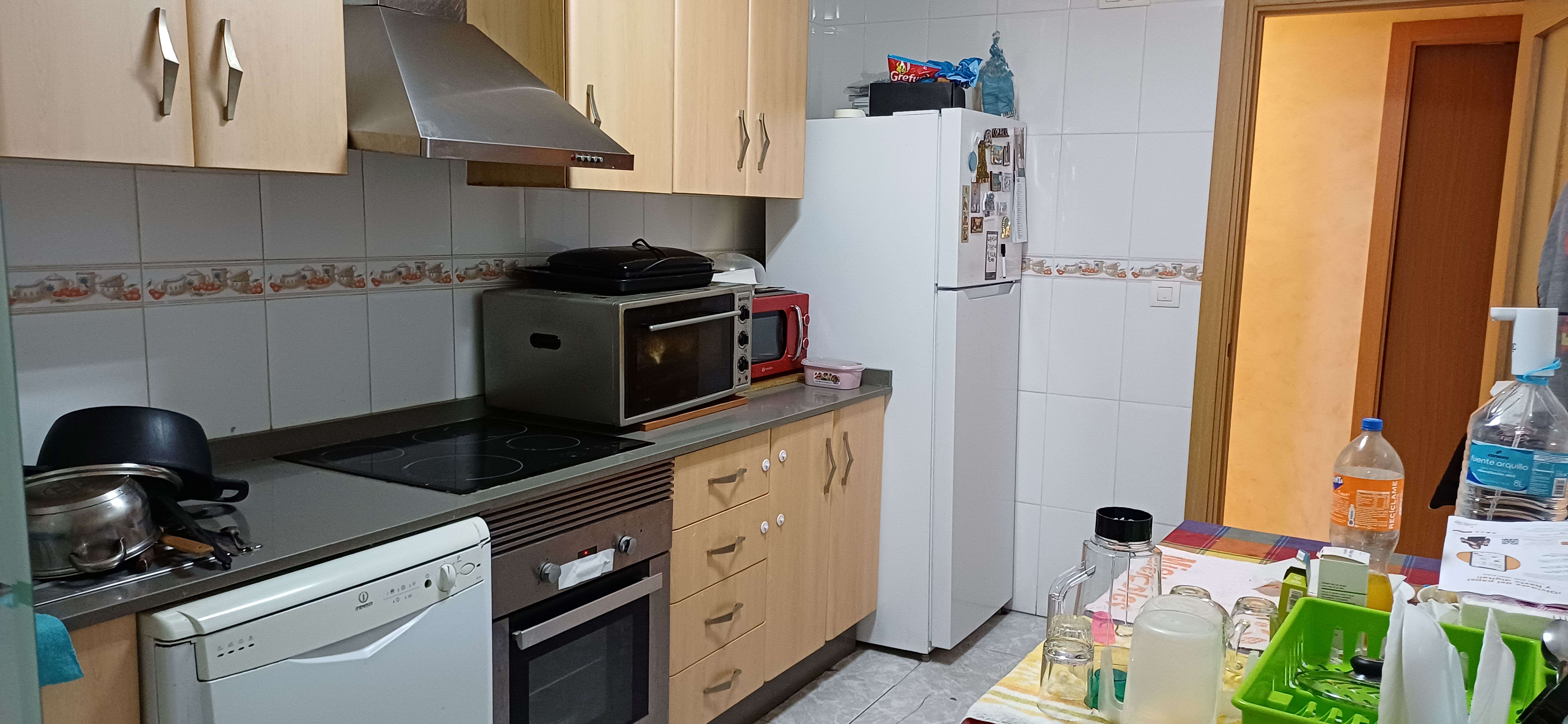 PISO REFORMADO CON MUEBLES CENTRICO Y EN YECLA