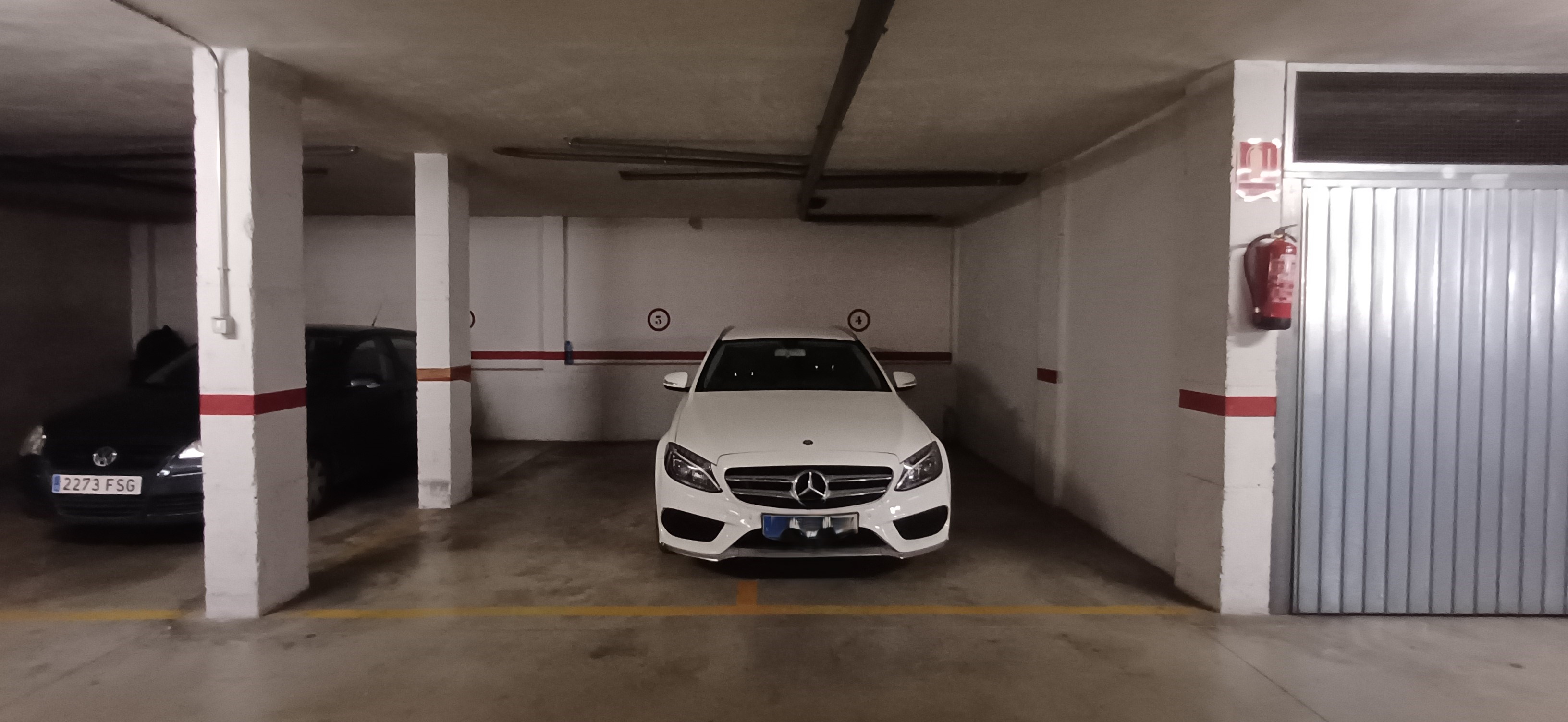 CASA DUPLEX EN UNA PLAZA CON 2 GARAJES Y EN YECLA