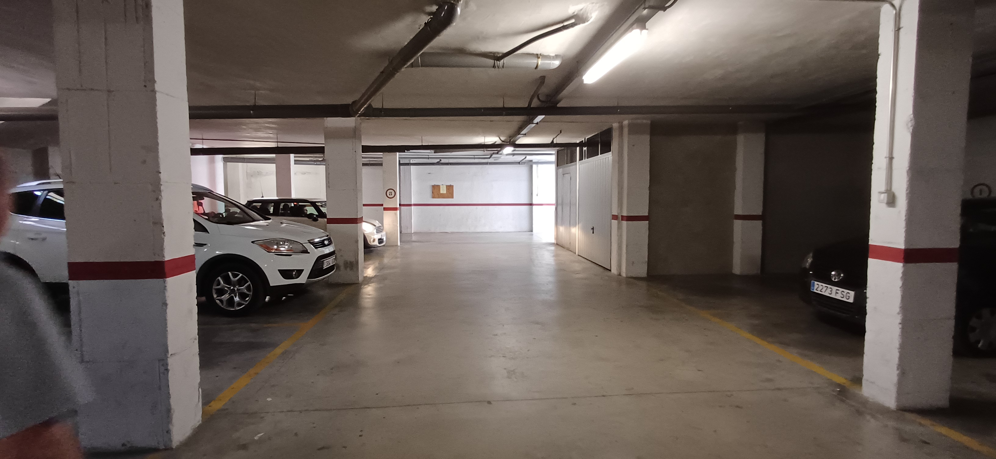CASA DUPLEX EN UNA PLAZA CON 2 GARAJES Y EN YECLA