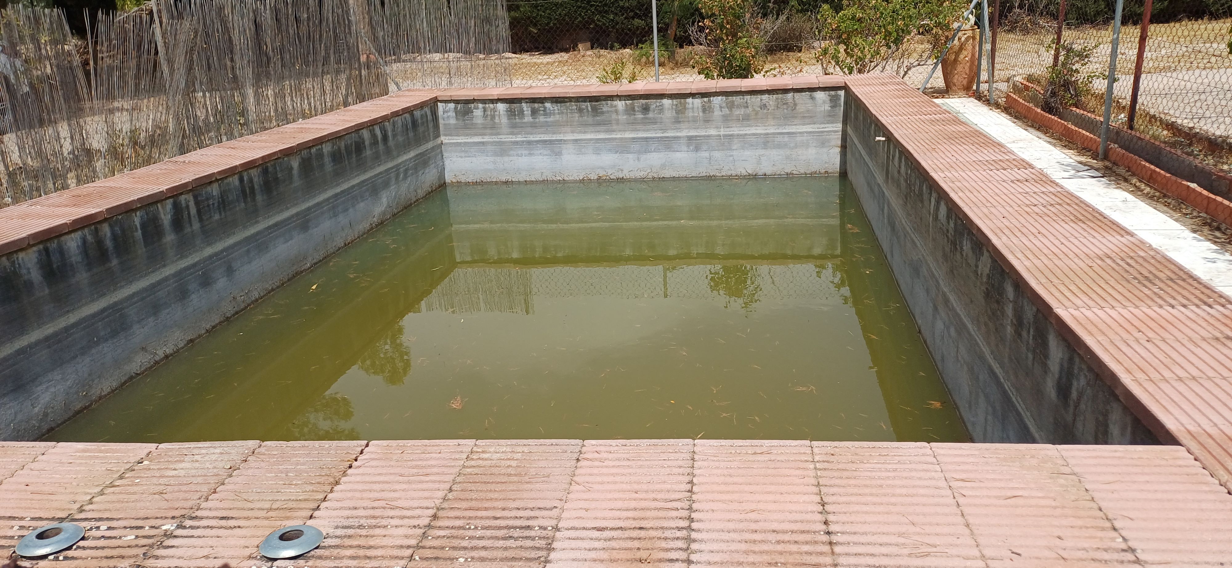 CHALET MUY CERCA DE YECLA, CON PISCINA Y AMUEBLADO