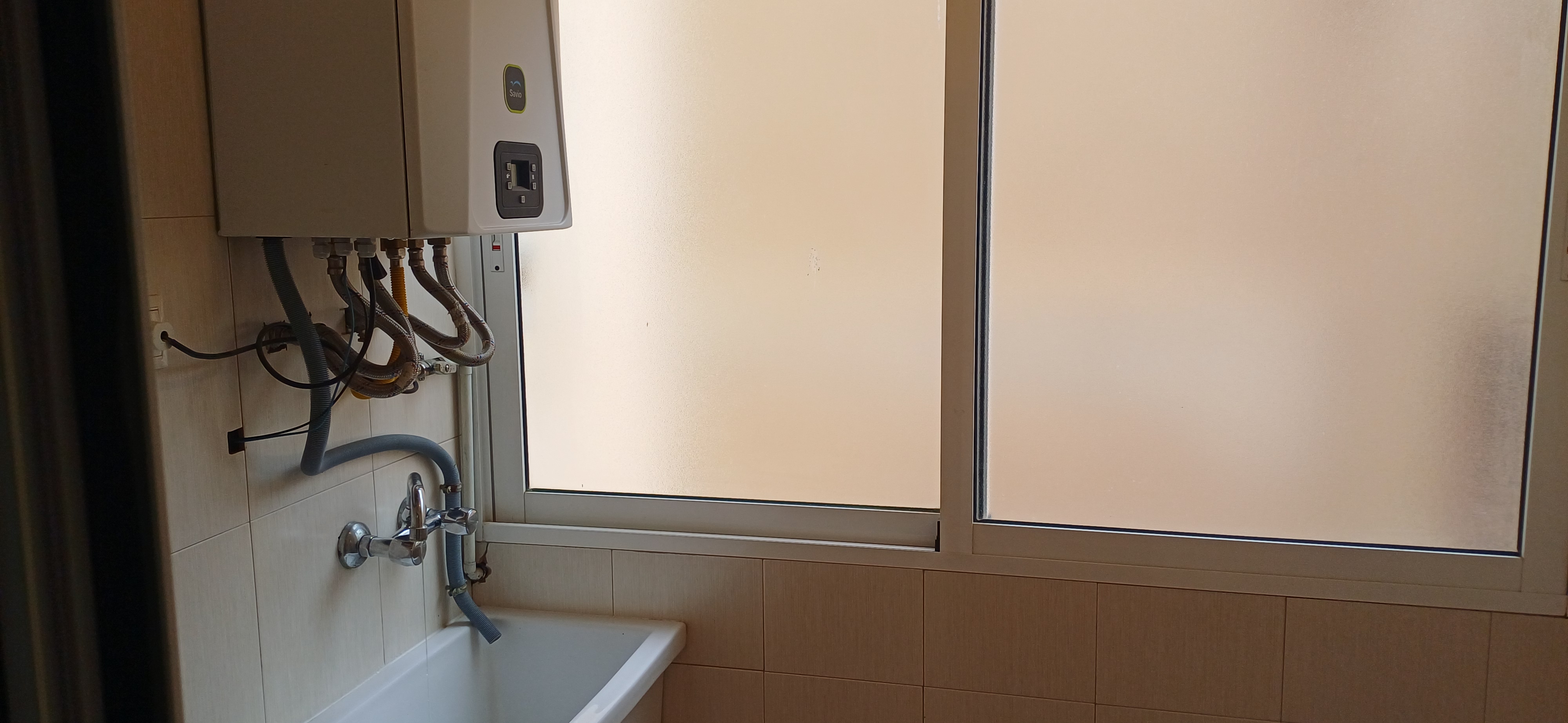 PISO TODO REFORMADO CON 2 GARAJES EN EL CENTRO DE YECLA