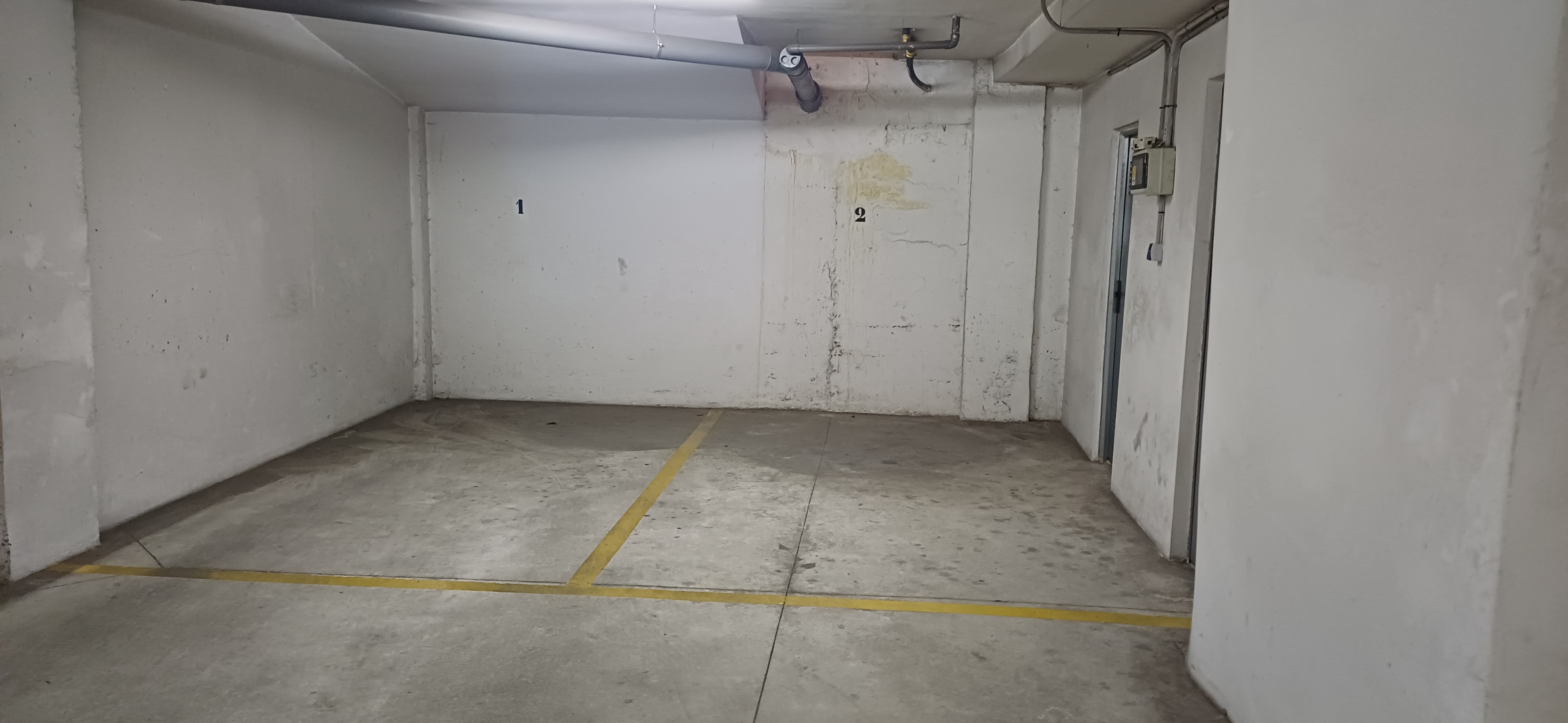 PISO TODO REFORMADO CON 2 GARAJES EN EL CENTRO DE YECLA
