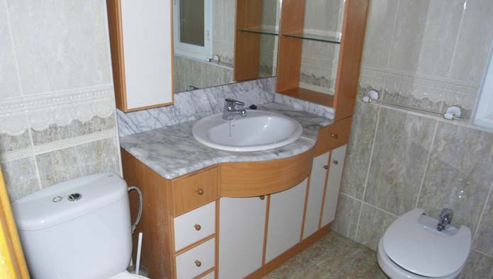 PISO MUY CENTRICO REFORMADO Y AMUEBLADO