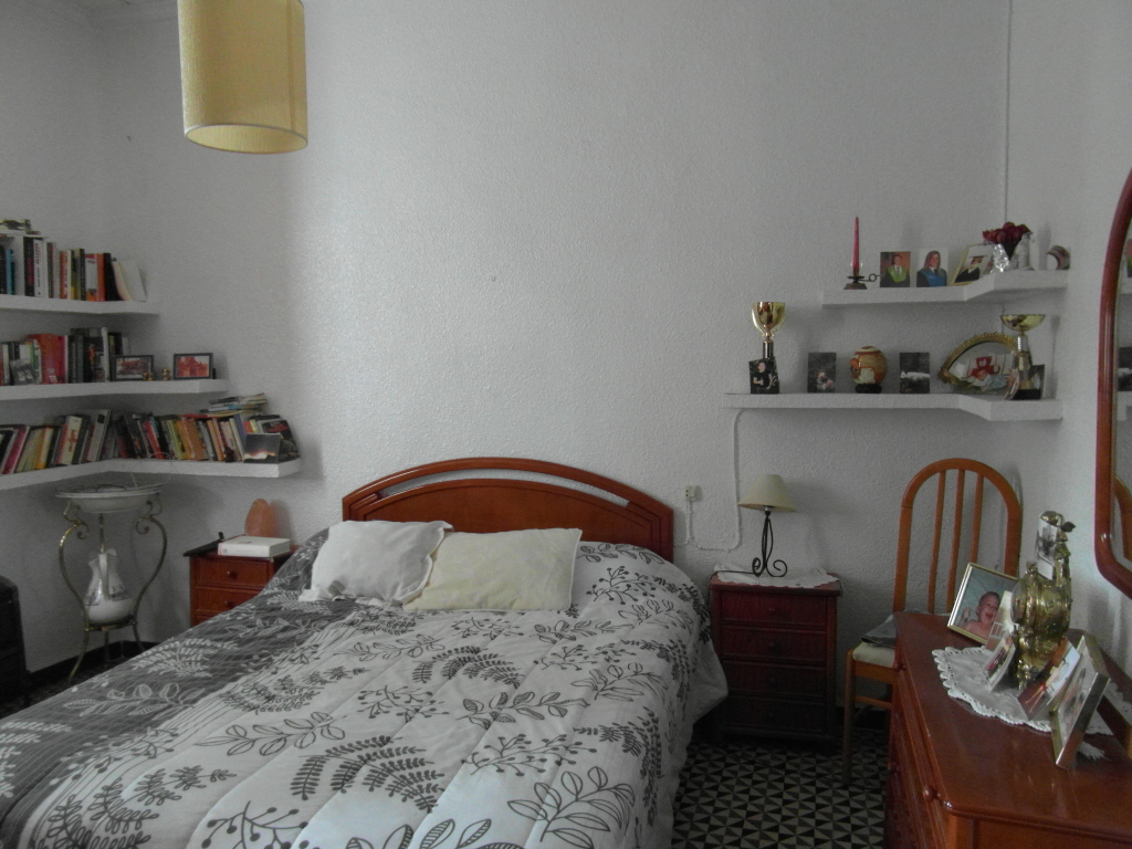 CHALET A 1 KM DE YECLA PARA VIVIR TODO EL AÑO