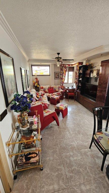 PISO CON ASCENSOR CON MUCHA LUZ CERCA DEL MERCADONA Y EN YECLA