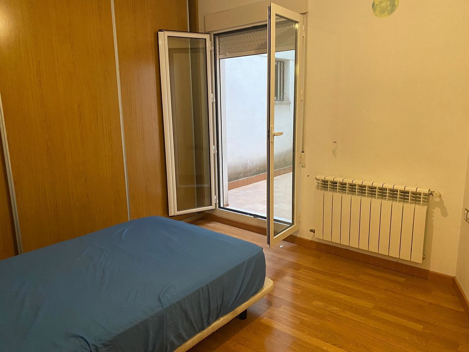 PISO SEMI NUEVO CON ASCENSOR Y PLAZA DE GARAJE EN YECLA