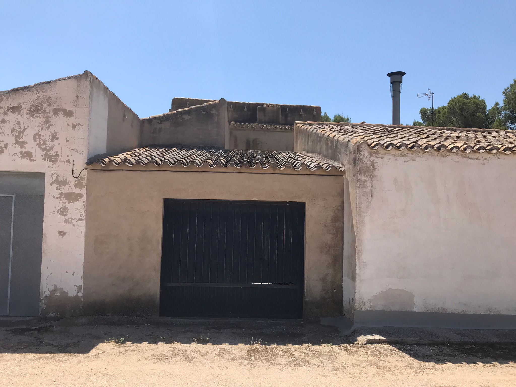 CASA DE CAMPO ADOSADA DE 103 MTS. EN YECLA