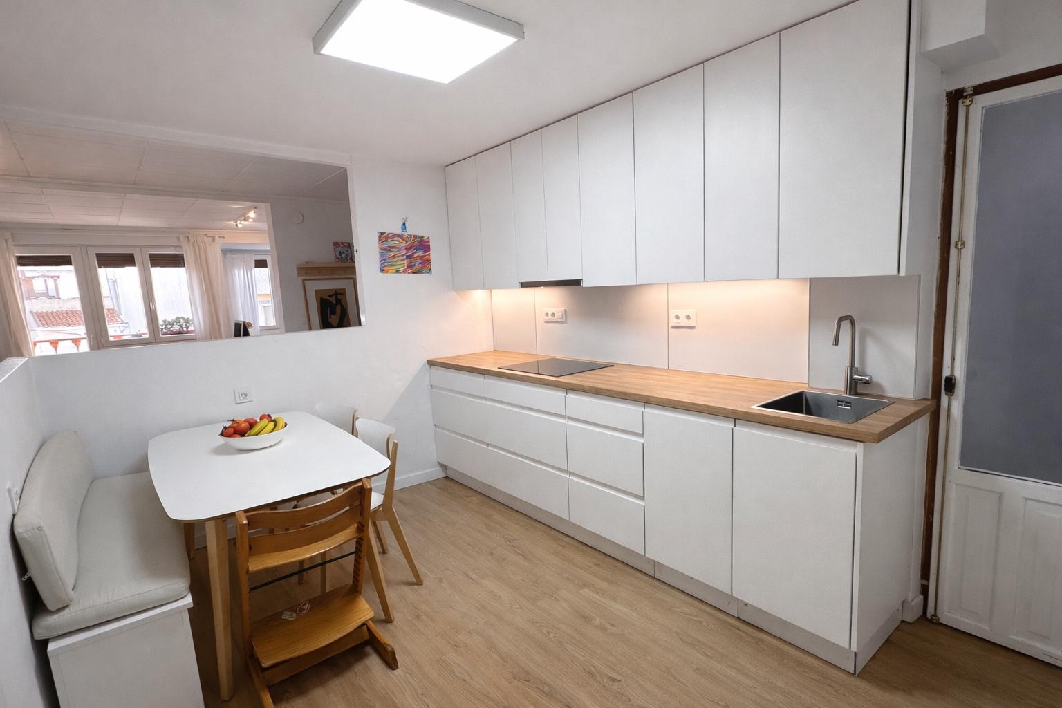 PISO CON ASCENSOR REFORMADO Y MUY CENTRICO EN YECLA