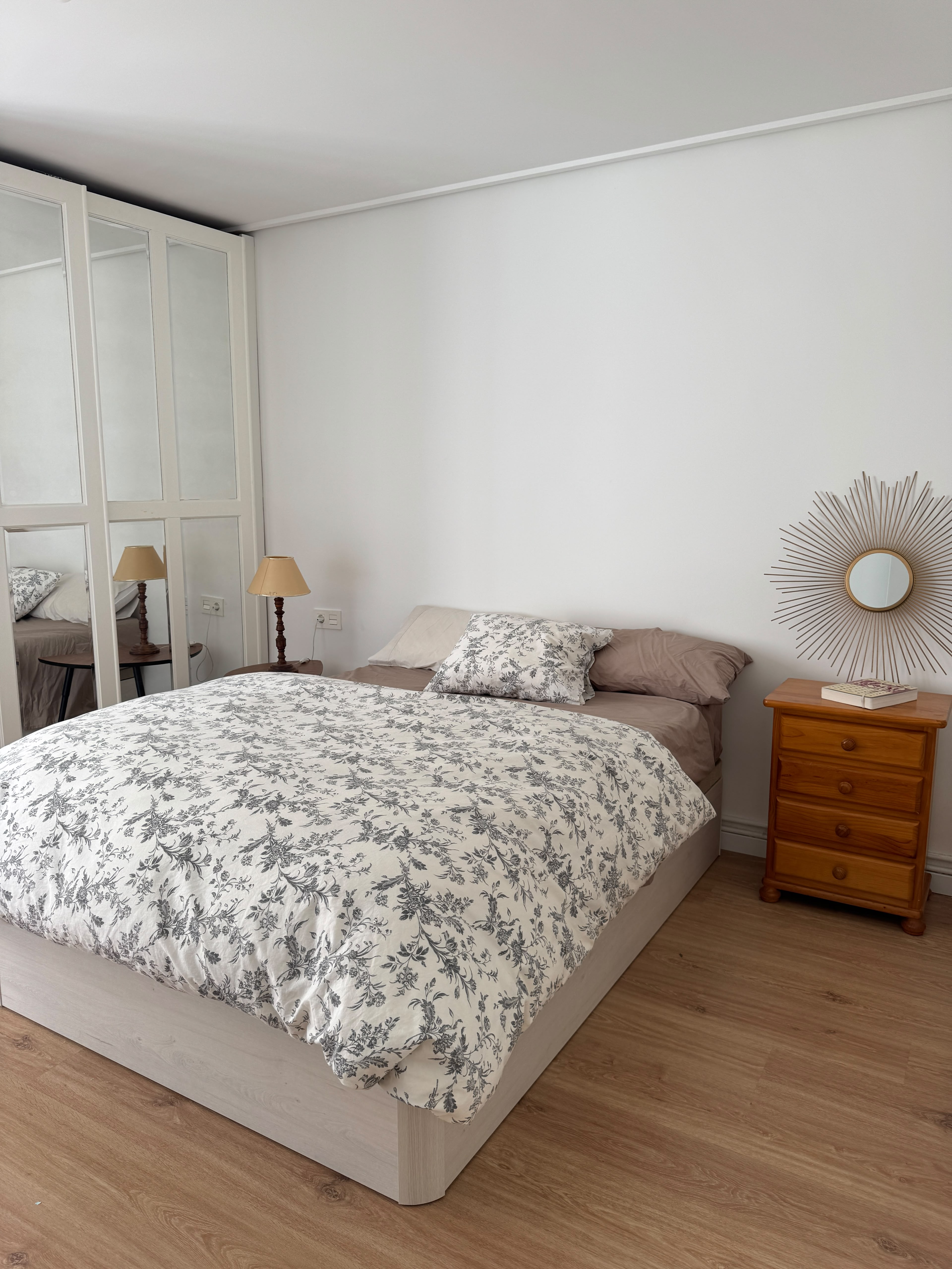 PISO REFORMADO DE TODO ZONA ALAMEDA CON BALCON Y EN YECLA