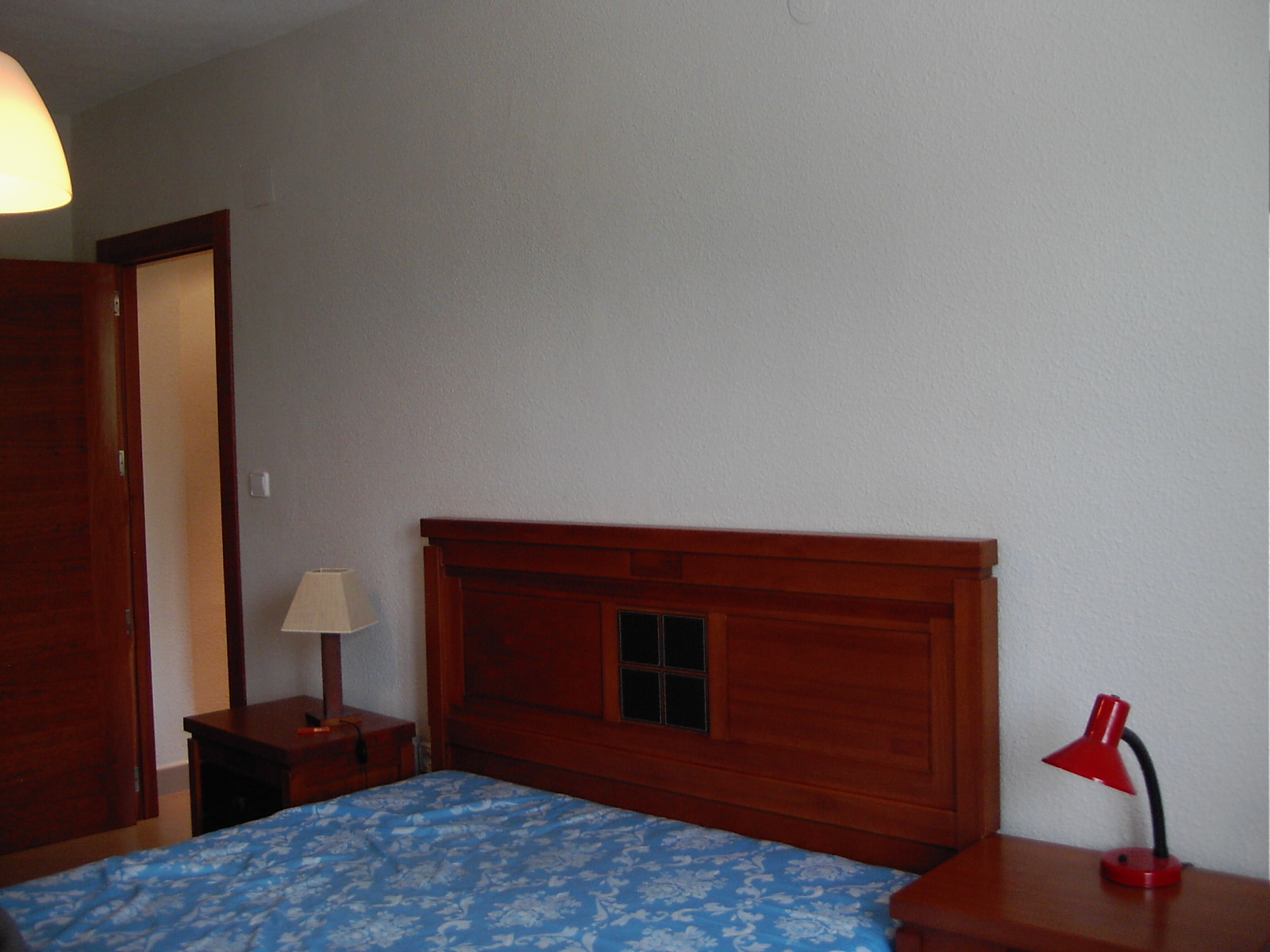 CHALET A 1 KM. CARRETERA DE ALMANSA