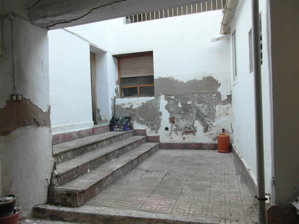 CASA INDEPENDIENTE JUNTO JARDIN DE LAS PALOMAS Y EN YECLA