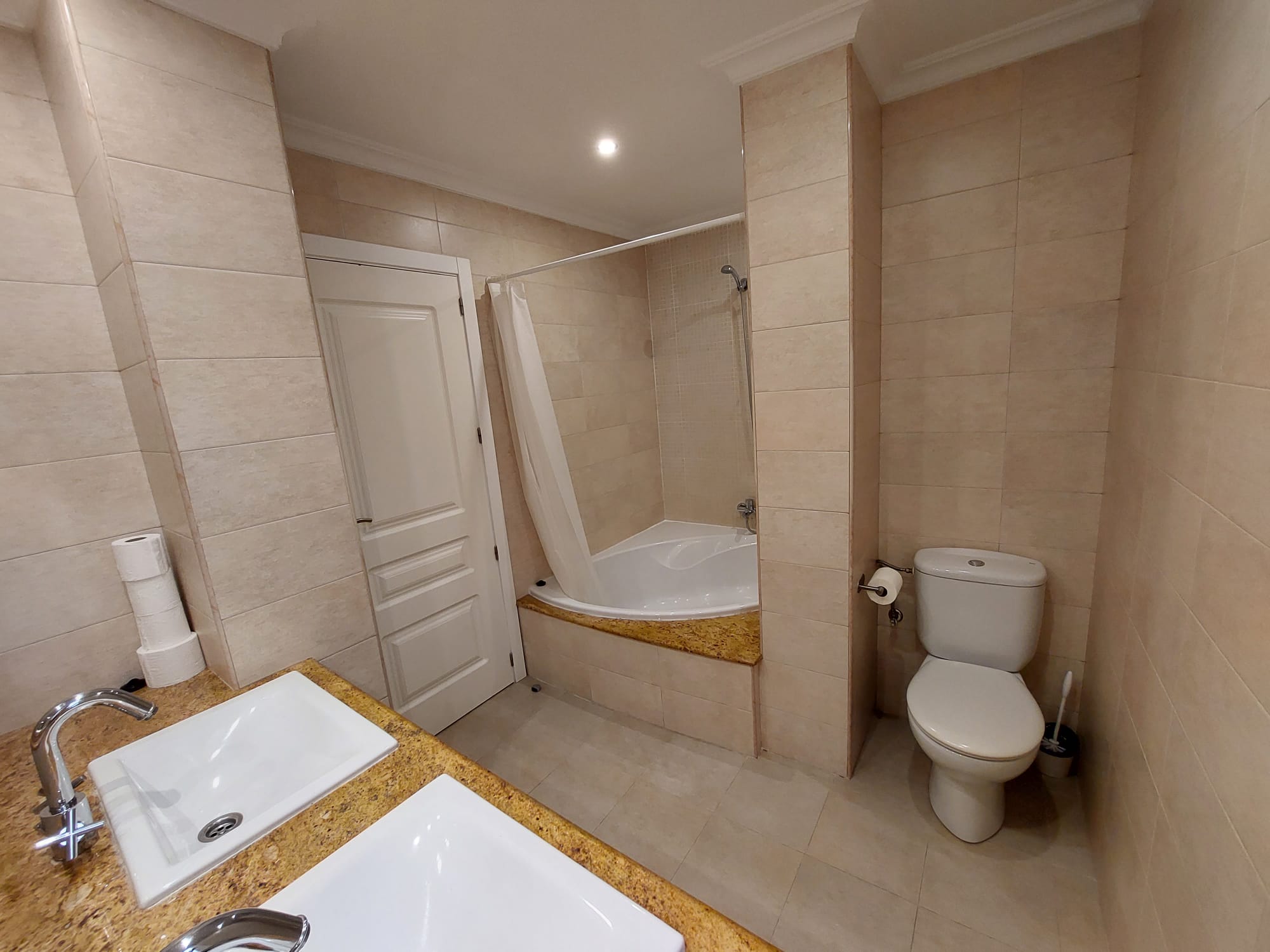 PISO CON ASCENSOR SUPER CENTRICO REFORMADO Y EN YECLA