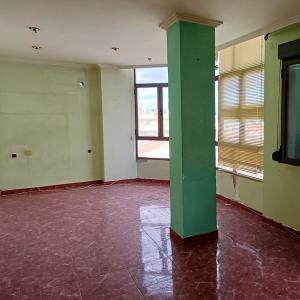 PISO EN CALLE COLON MUY CENTRICO Y EN YECLA