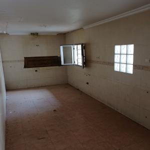 CASA INDEPENDIENTE CON COCHERA Y PATIO POR LA IGLESIA VIEJA EN YECLA