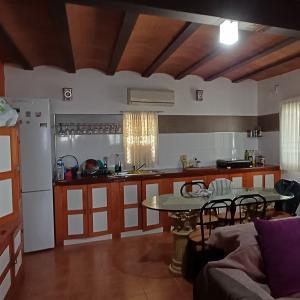 CHALET PARA VIVIR TODO EL AÑO Y EN YECLA