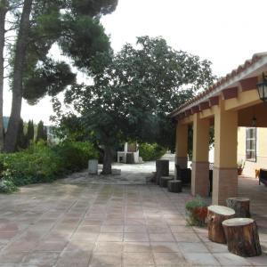 CHALET A 1 KM DE YECLA PARA VIVIR TODO EL AÑO