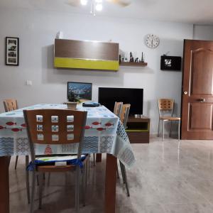 DUPLEX ADOSADO EN PLAYA LISA MUY CERCA DEL MAR Y EN SANTA POLA ALICANTE